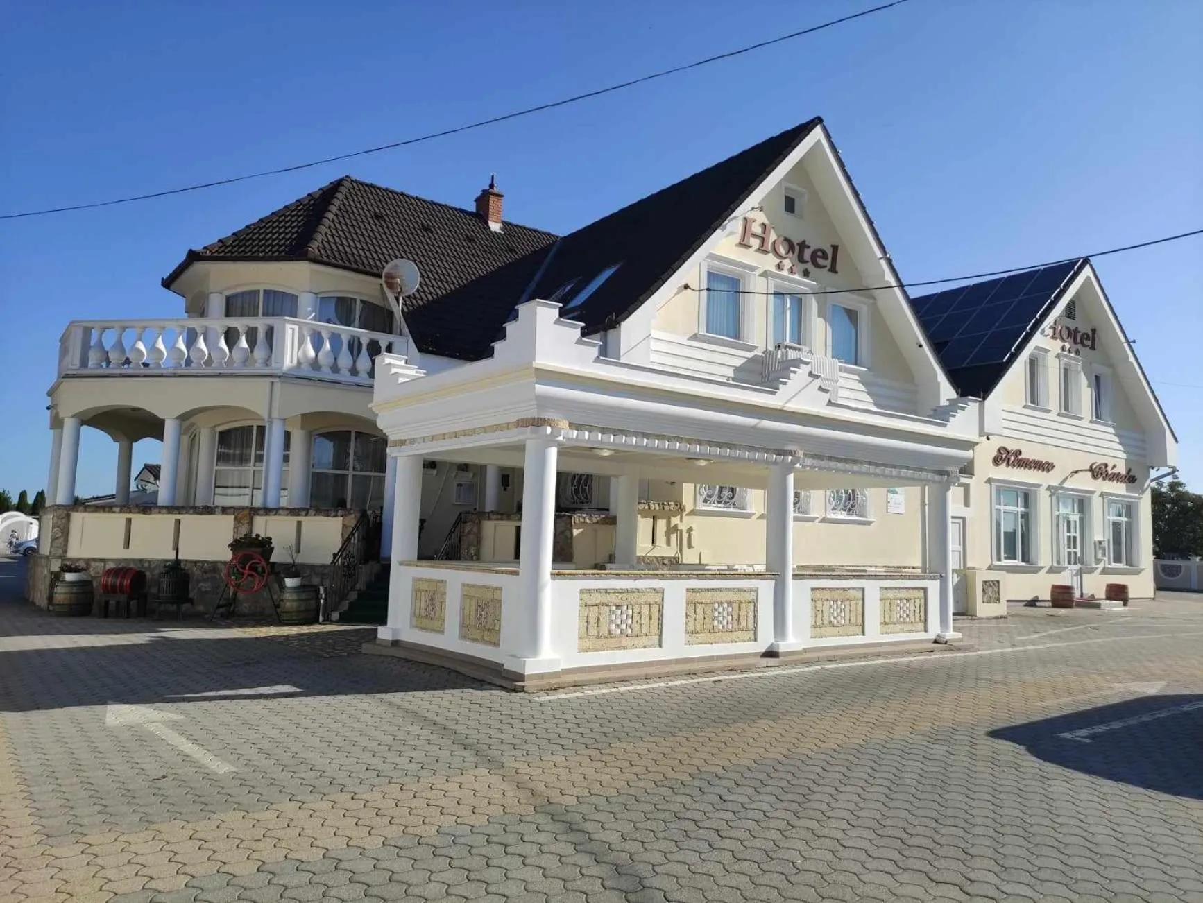 Property building in Kemence Csárda és Szálloda