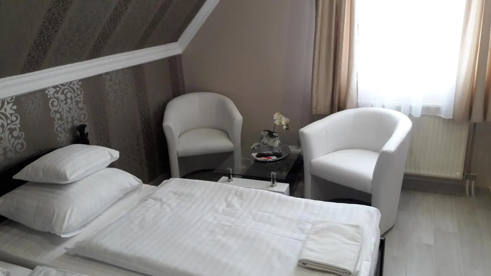 Kemence Csárda és Szálloda