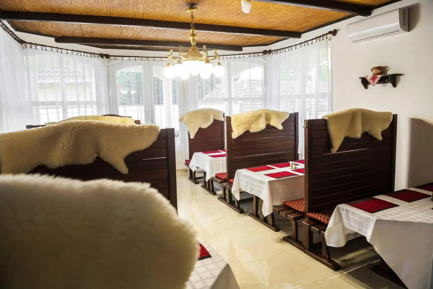 Restaurant/places to eat in Kemence Csárda és Szálloda