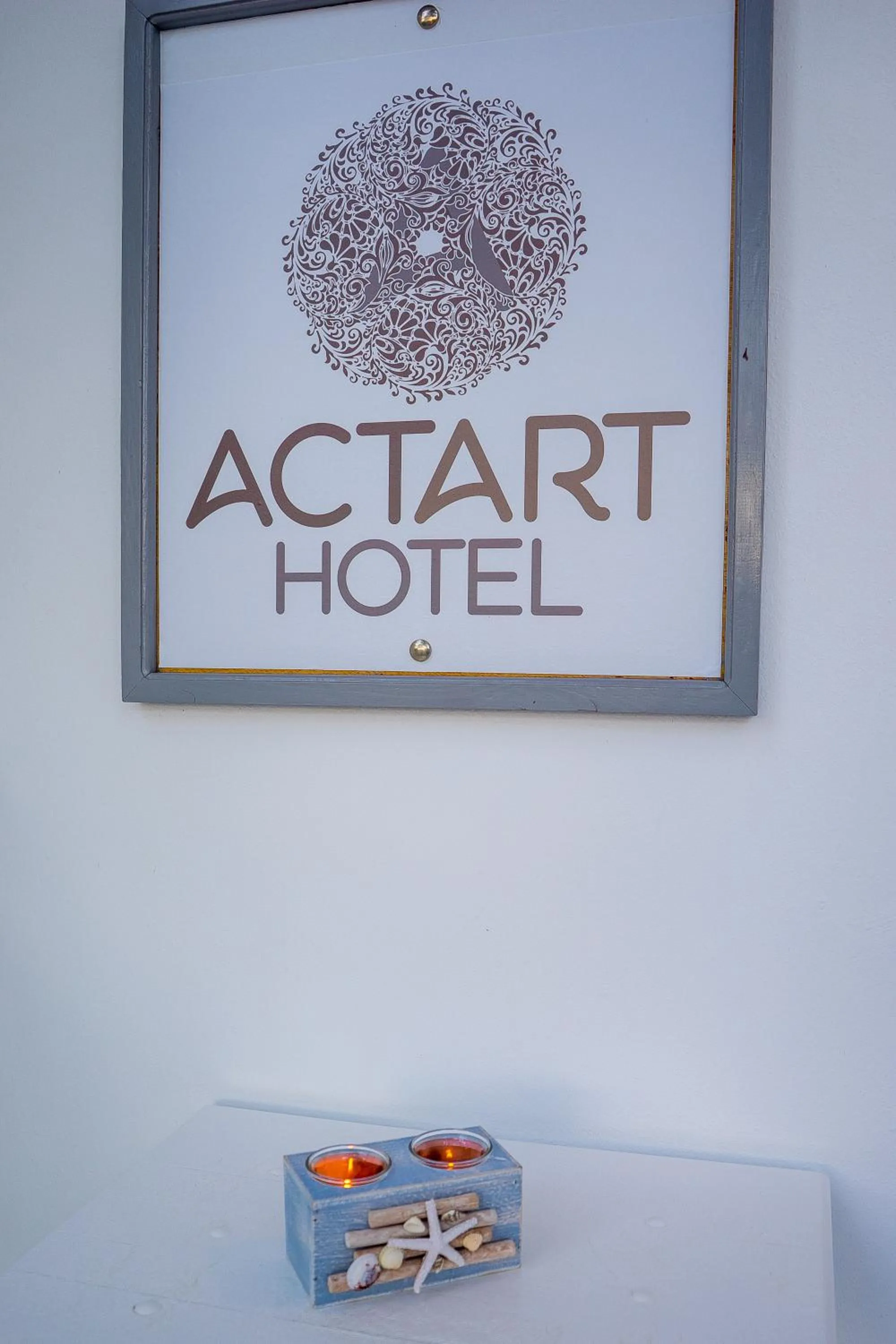 Facade/entrance in Act Art Skiathos