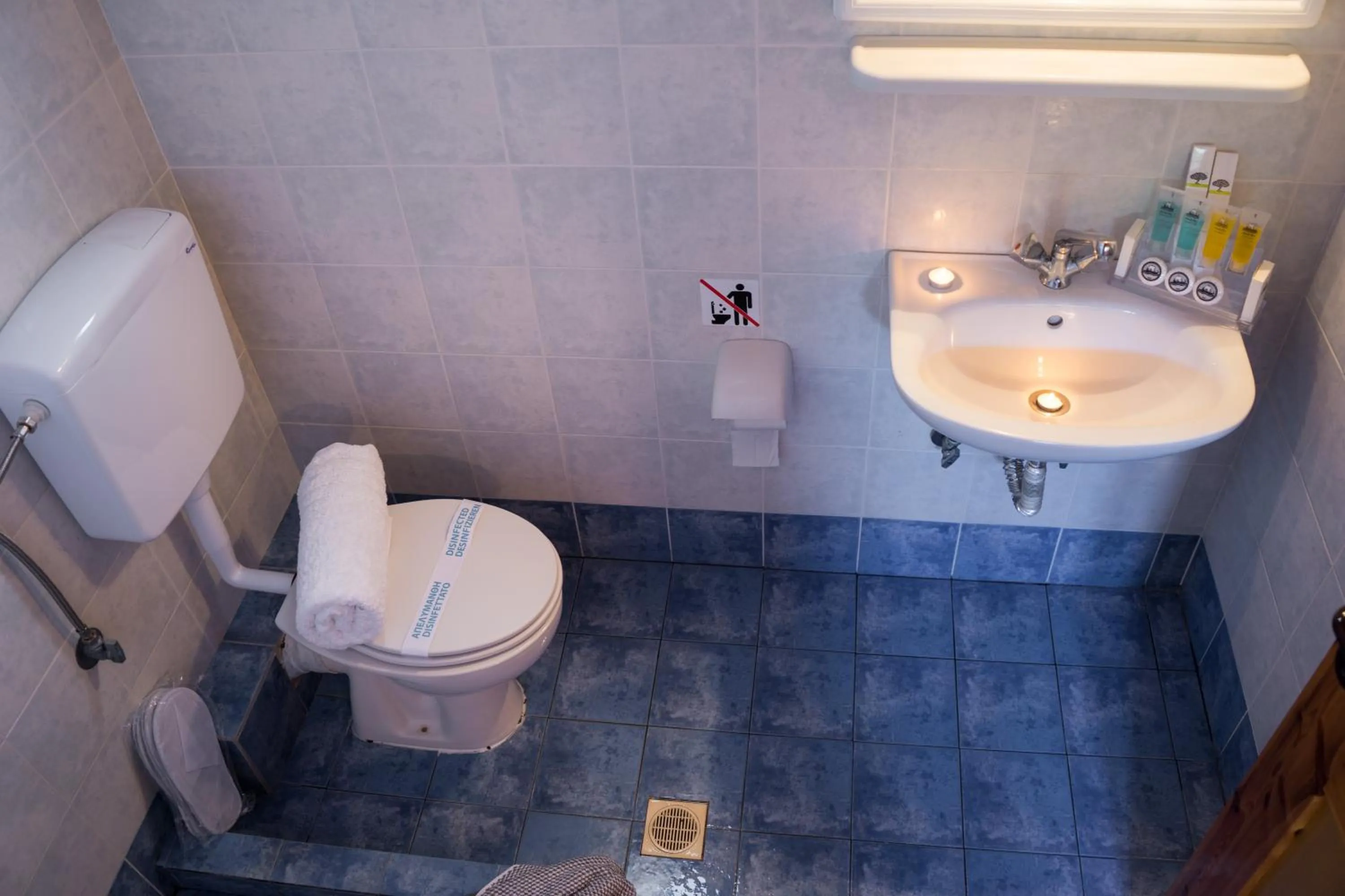 Bathroom in Act Art Skiathos