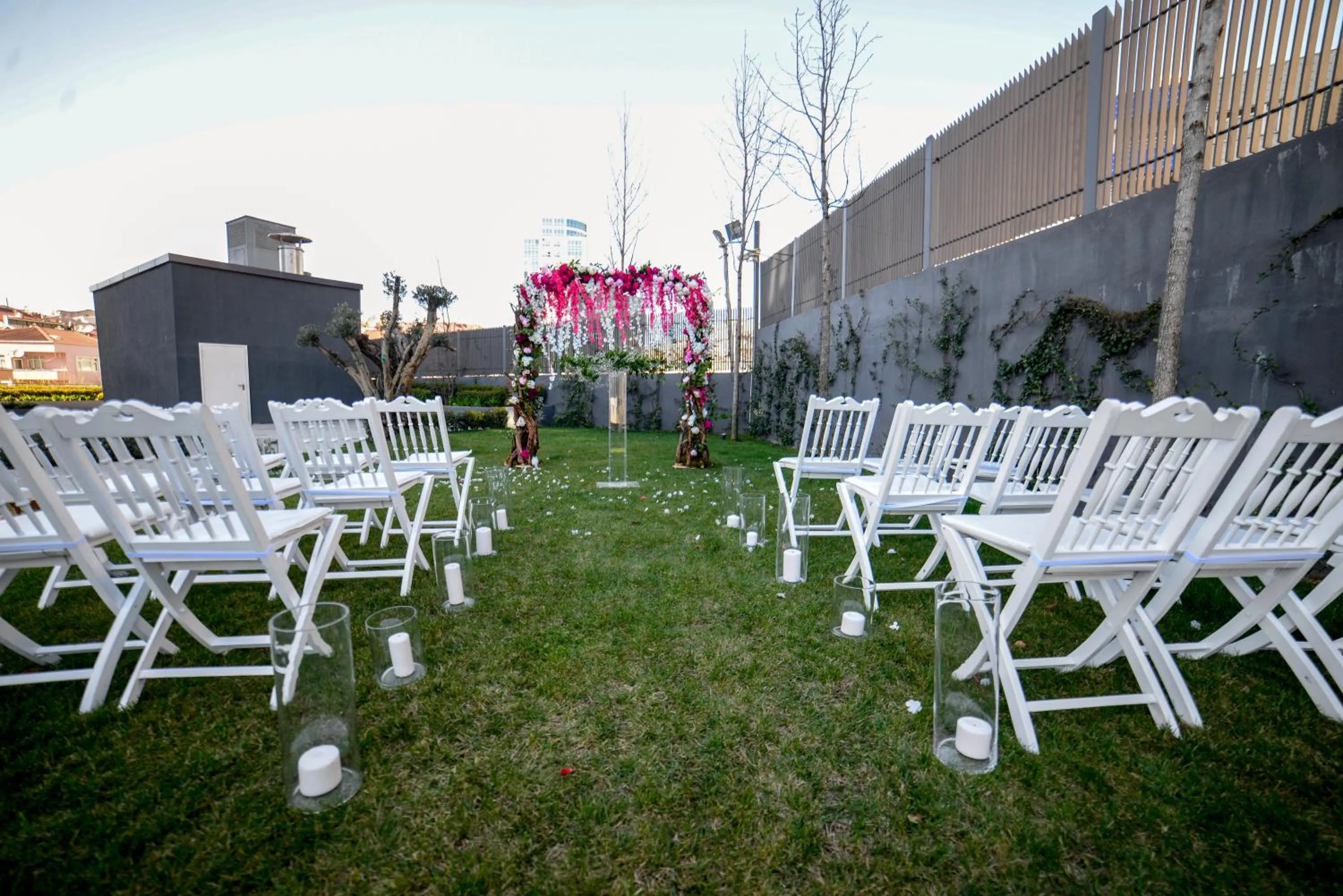 Garden in Wish More Hotel Istanbul