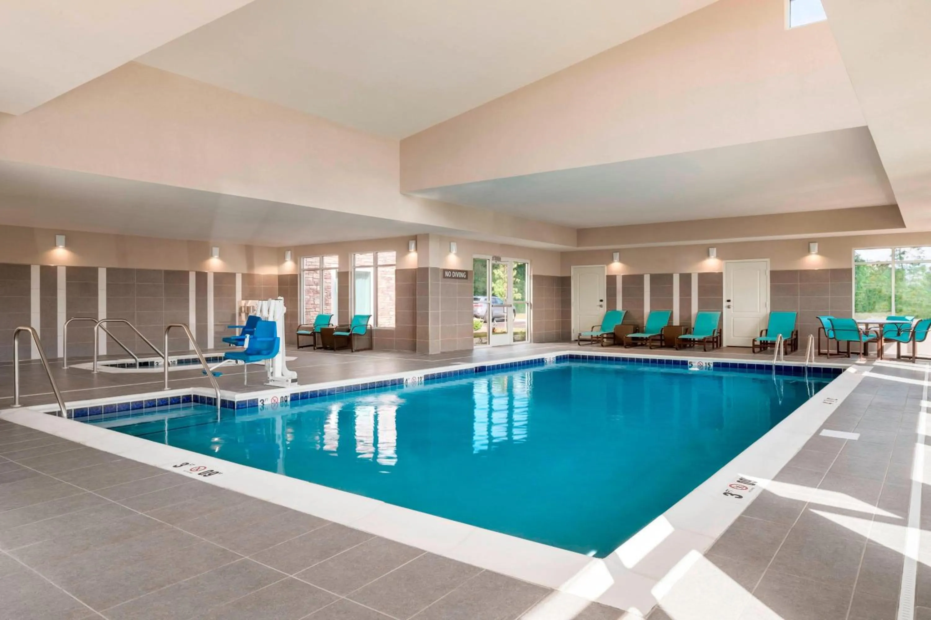 Swimming pool in Residence Inn by Marriott Wheeling/St. Clairsville