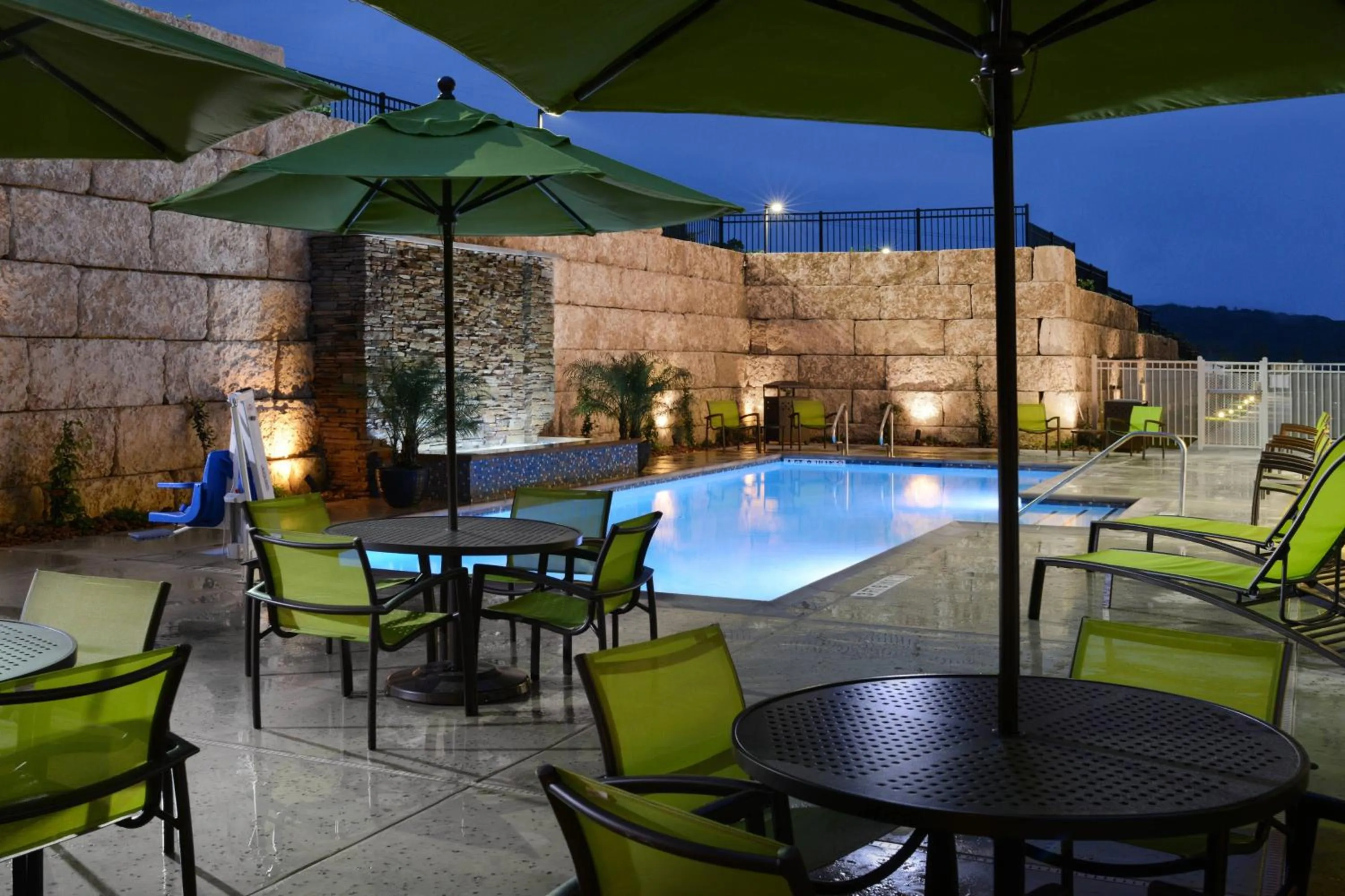 Swimming pool in SpringHill Suites by Marriott San Antonio Northwest at The RIM