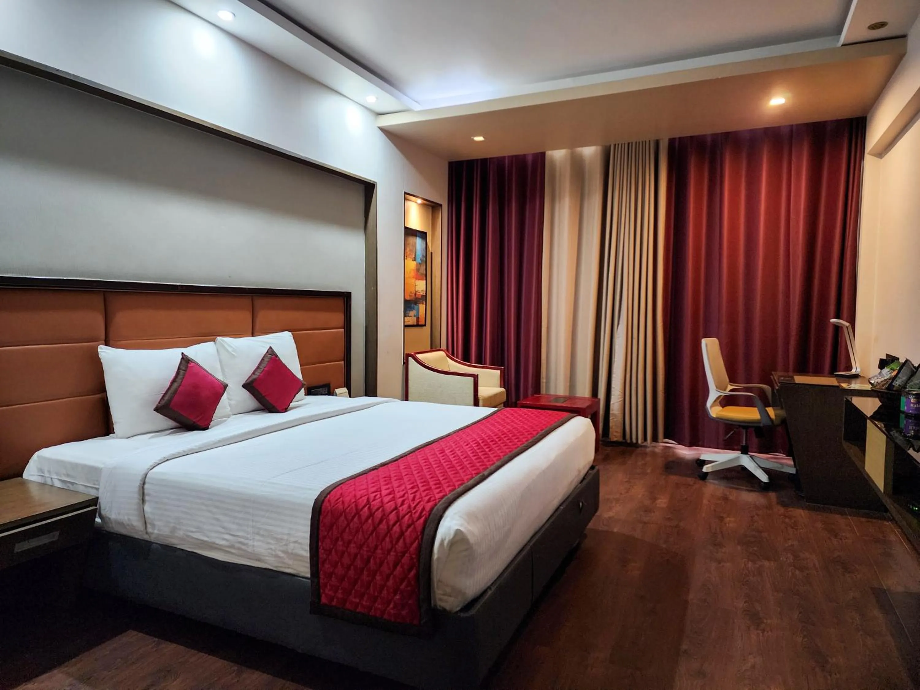 Bedroom, Bed in Dimora Hotel Thiruvananthapuram