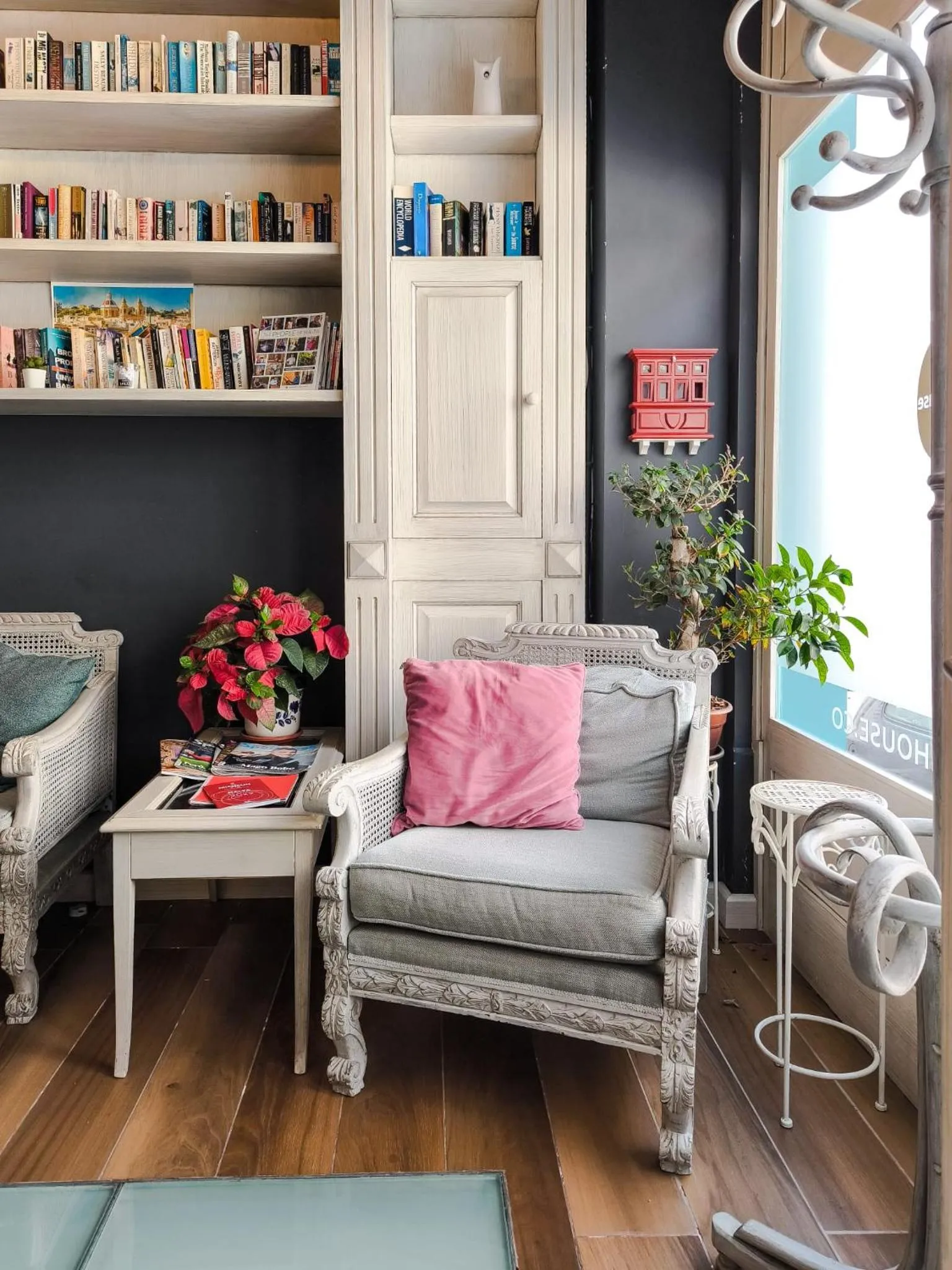 Lobby or reception in D Townhouse Boutique Suites