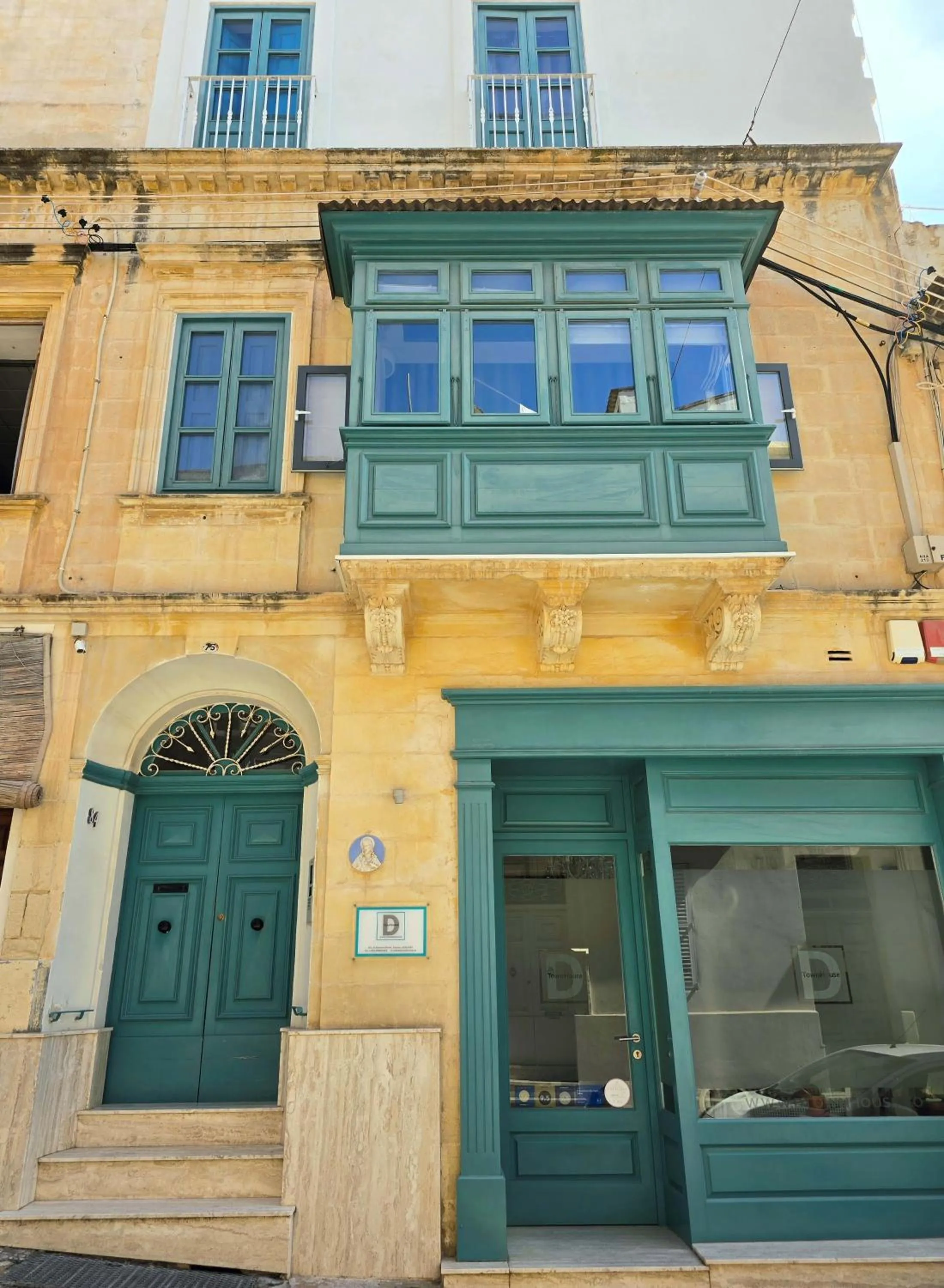 Facade/entrance in D Townhouse Boutique Suites