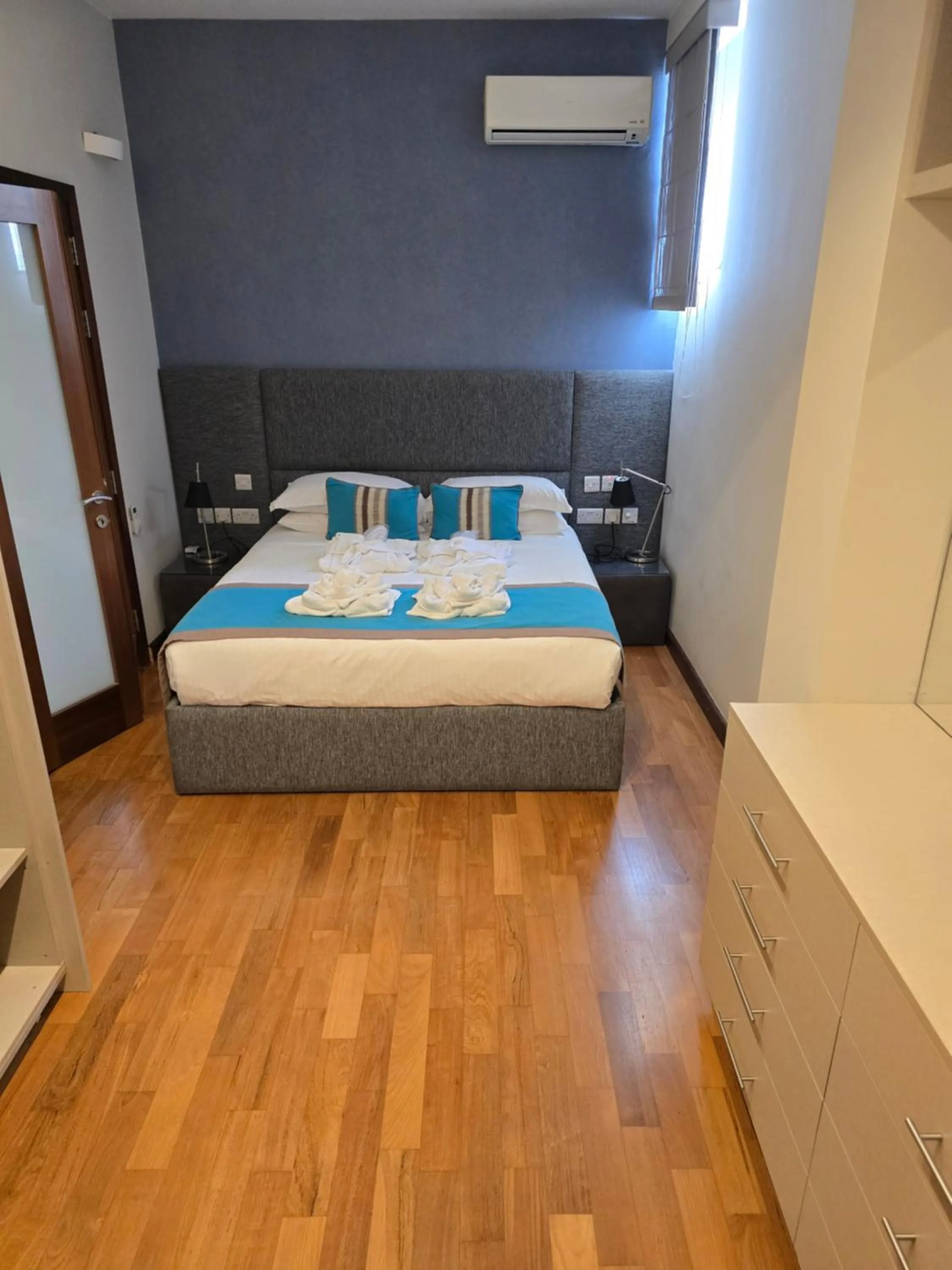 Bed in D Townhouse Boutique Suites