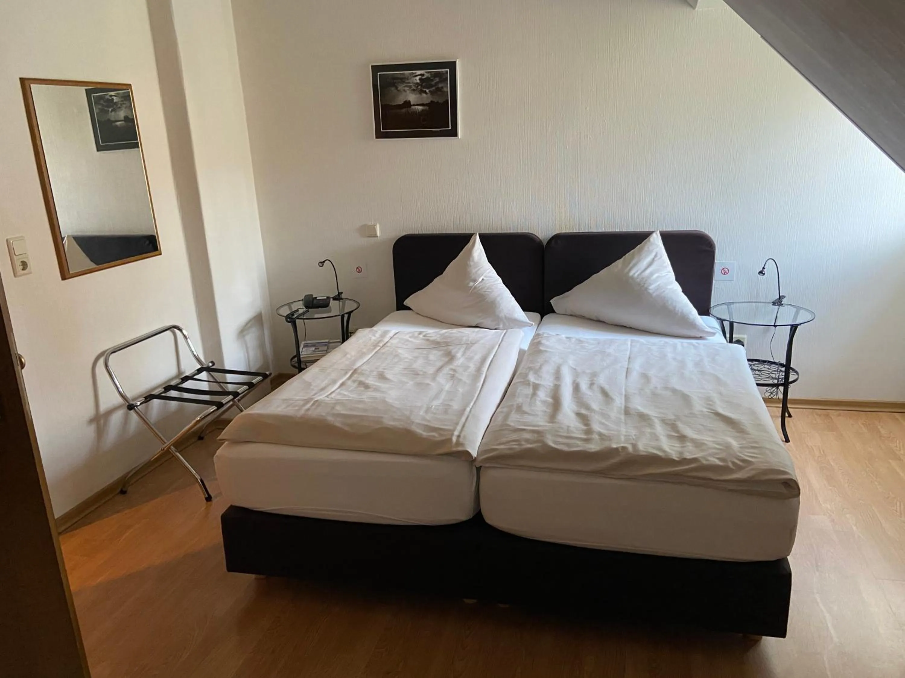 Photo of the whole room, Bed in Klosterschänke Hude Hotel Ferienwohnungen Restaurant Café