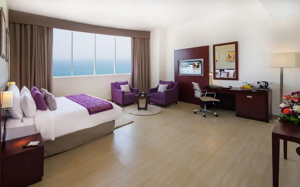 Deluxe Double Room with Sea View in V Hotel Fujairah Deluxe Double Room with Sea View in V Hotel Fujairah