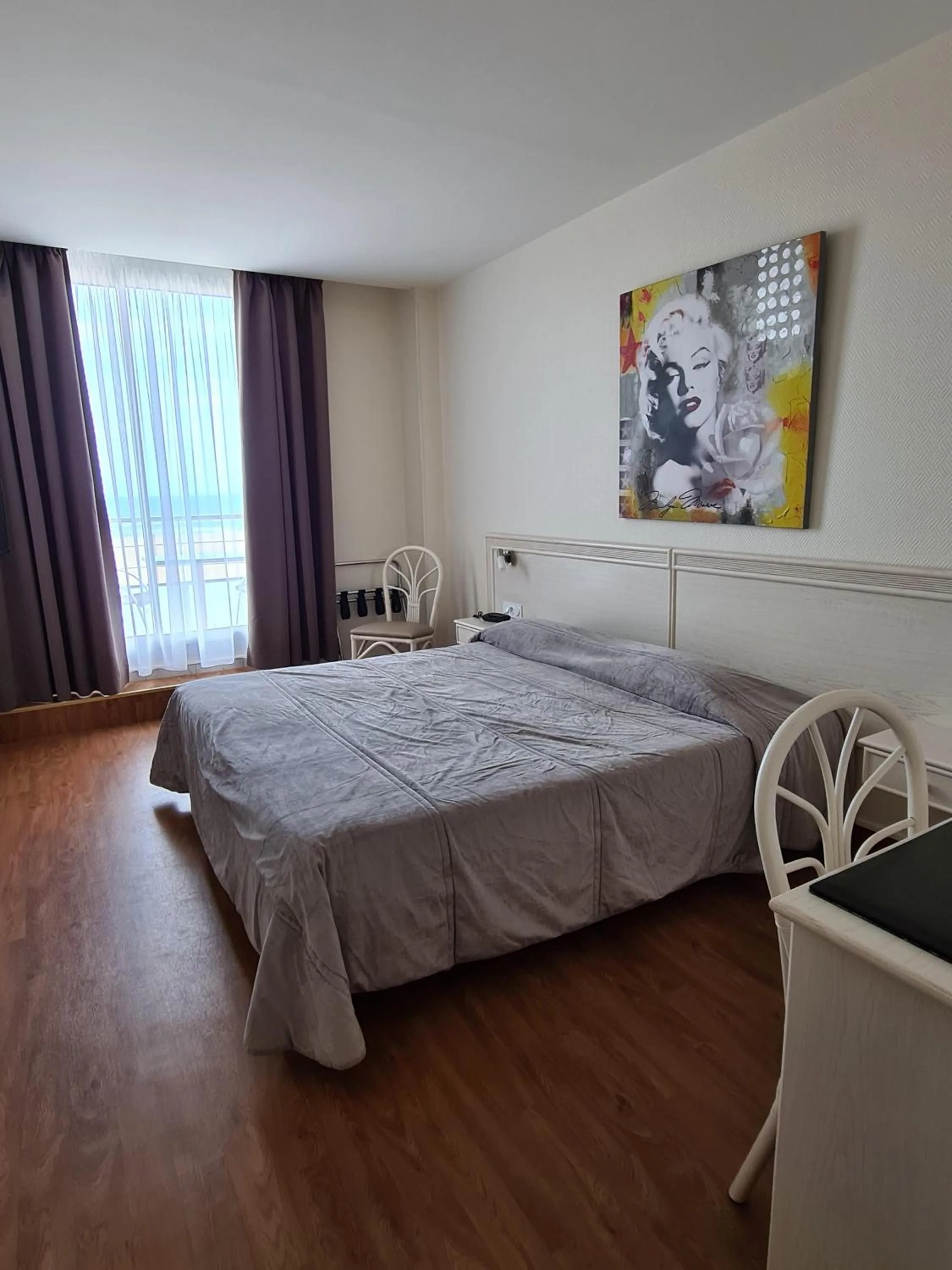 Bed in Hotel Mira-Mar