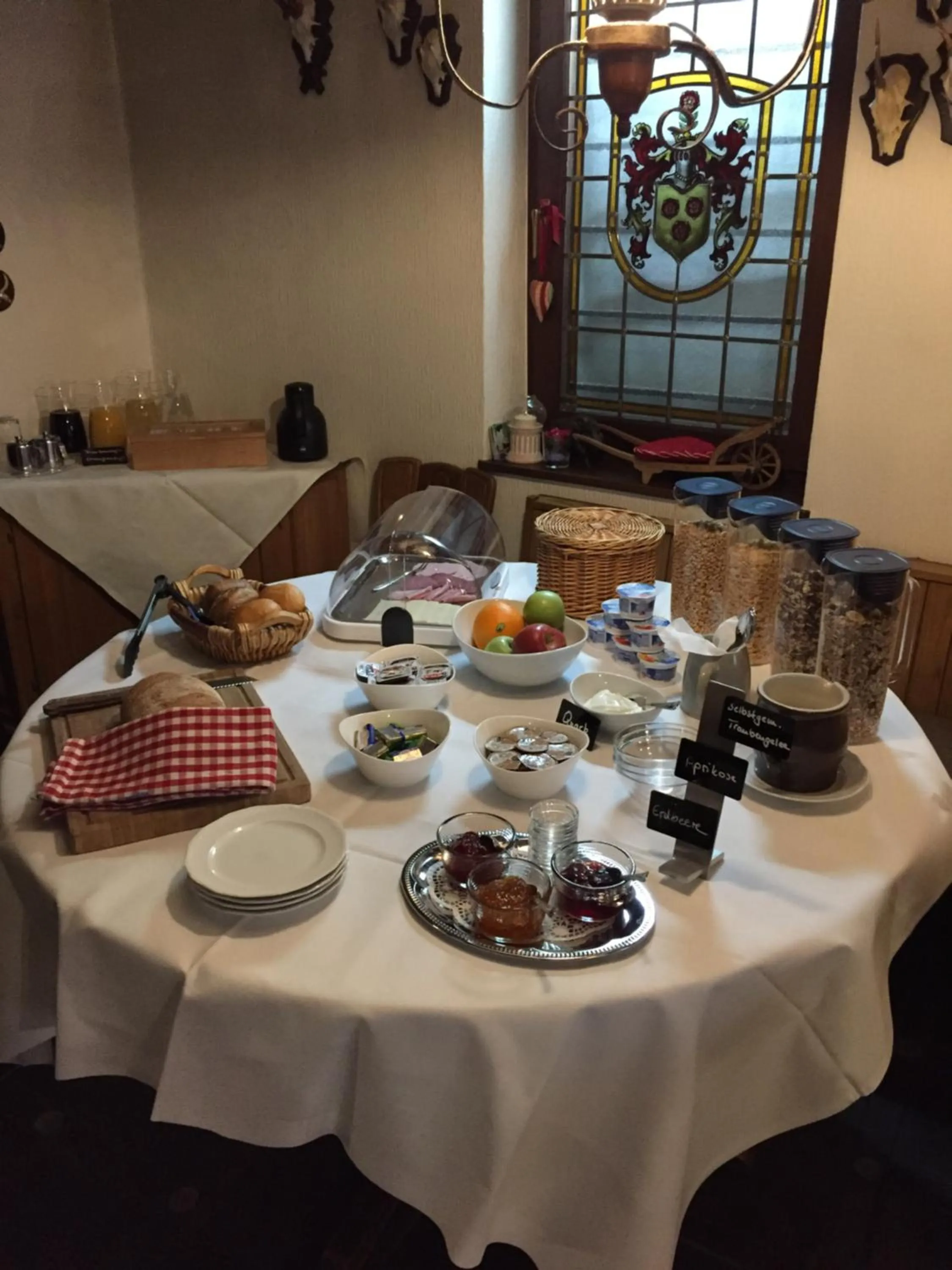 Buffet breakfast in Weingut Stassen