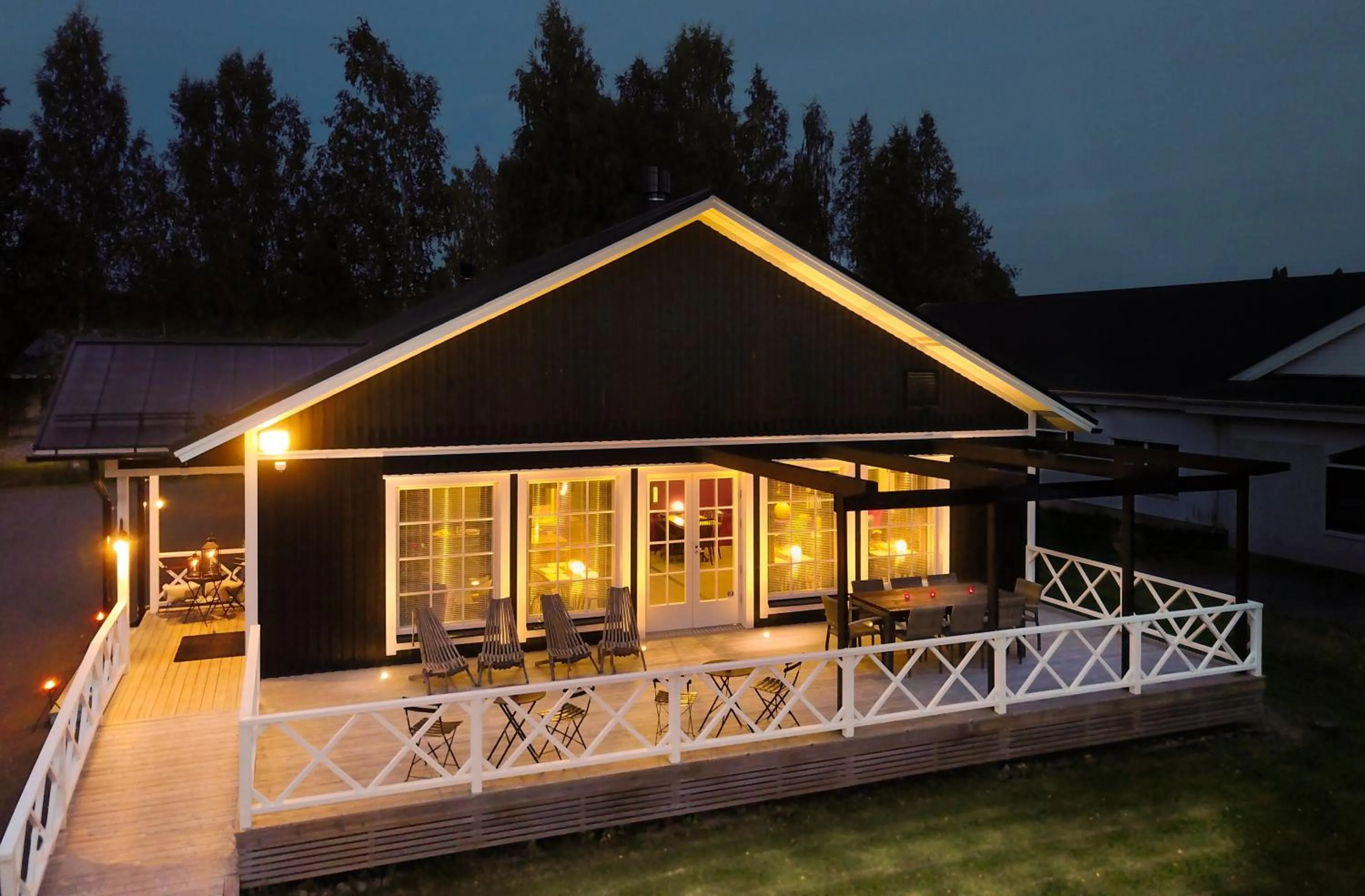 Property building in Hotelli HiljaHelena