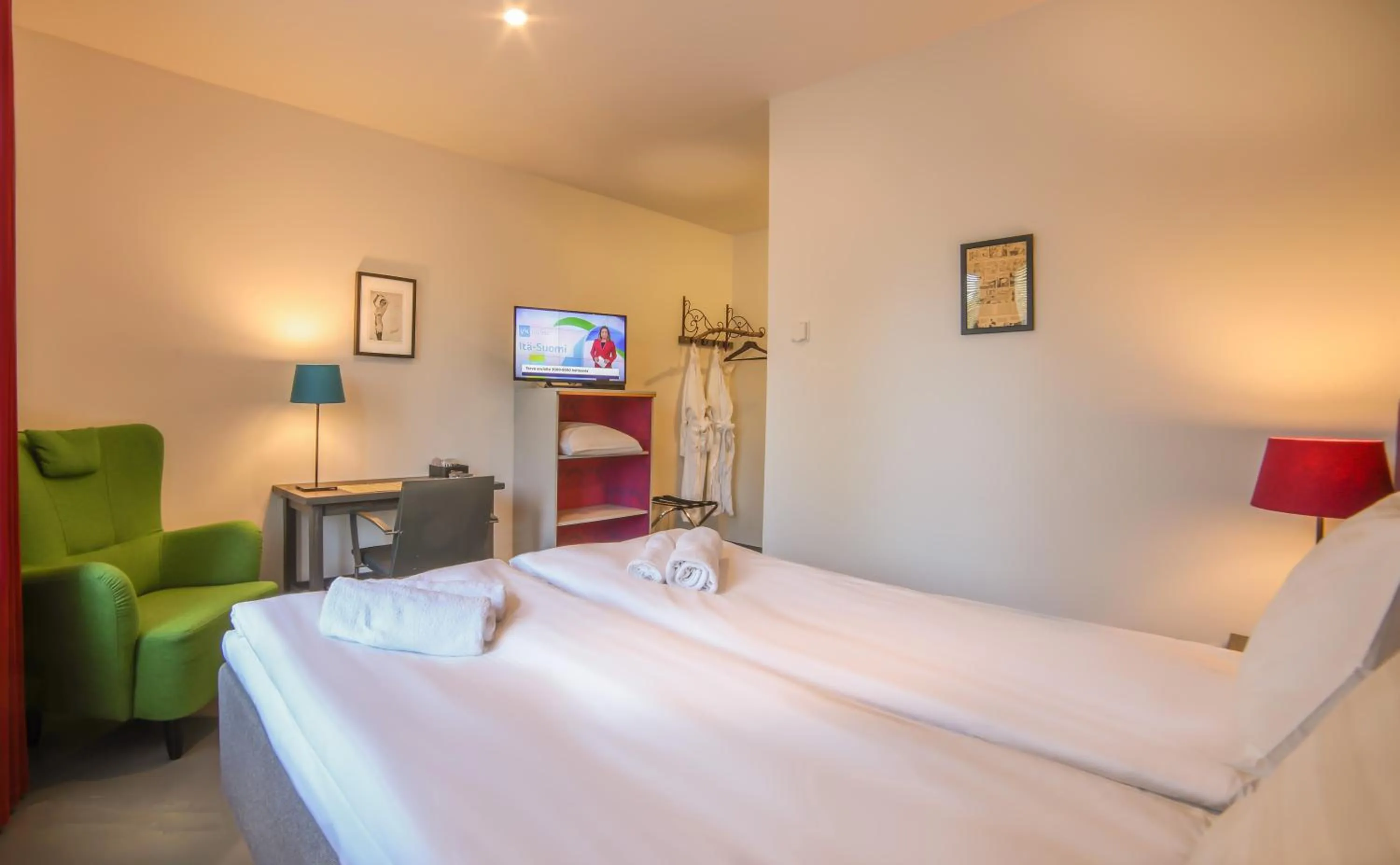 Bedroom, Bed in Hotelli HiljaHelena