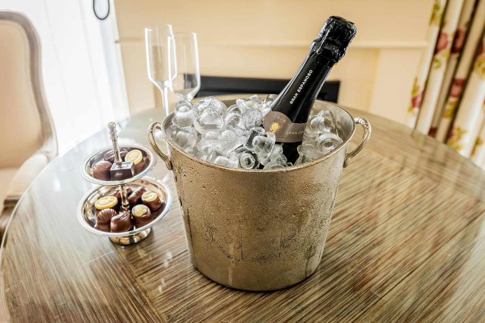 Property building in Hof van Putten