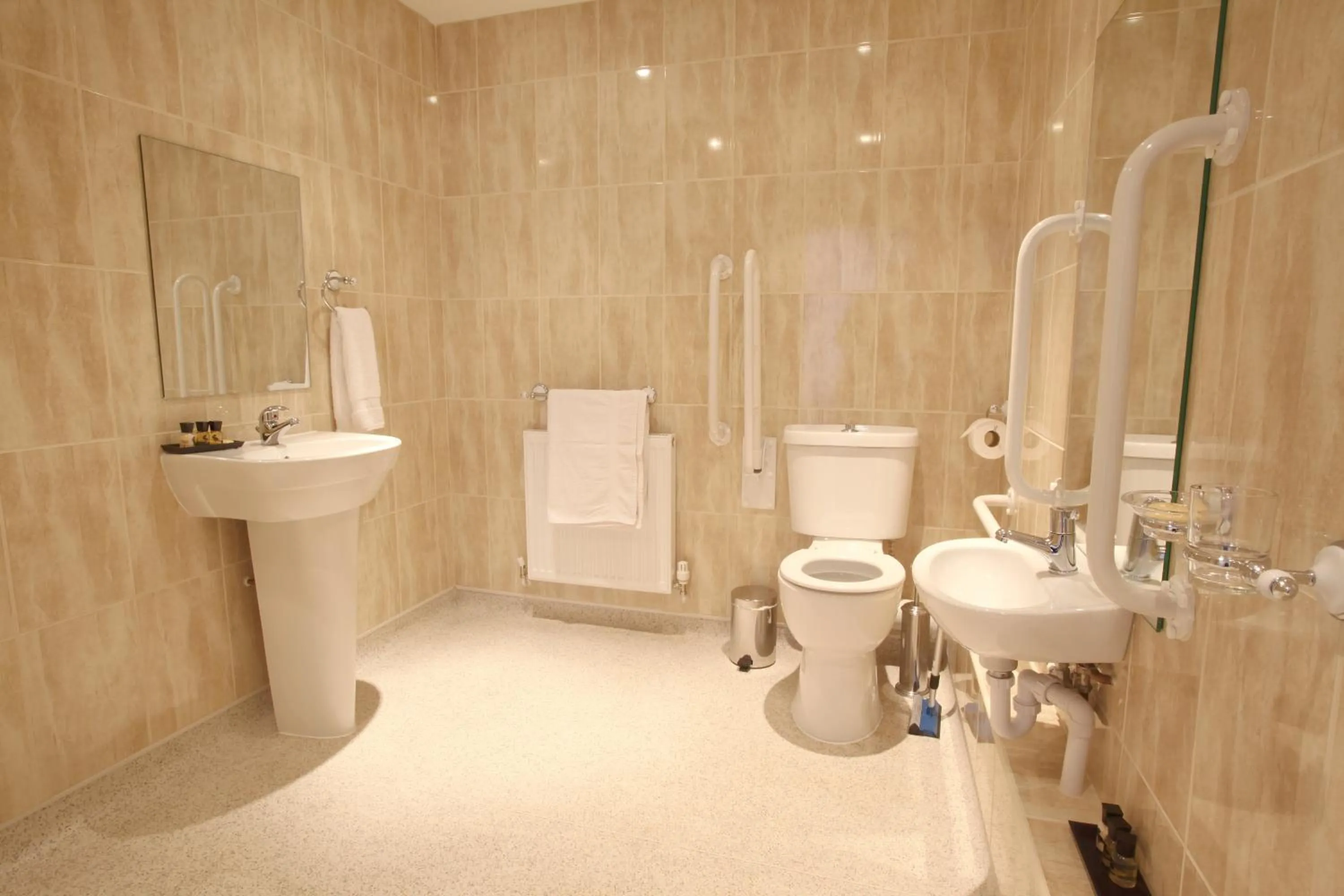 Bathroom in Notley Arms Inn Exmoor National Park
