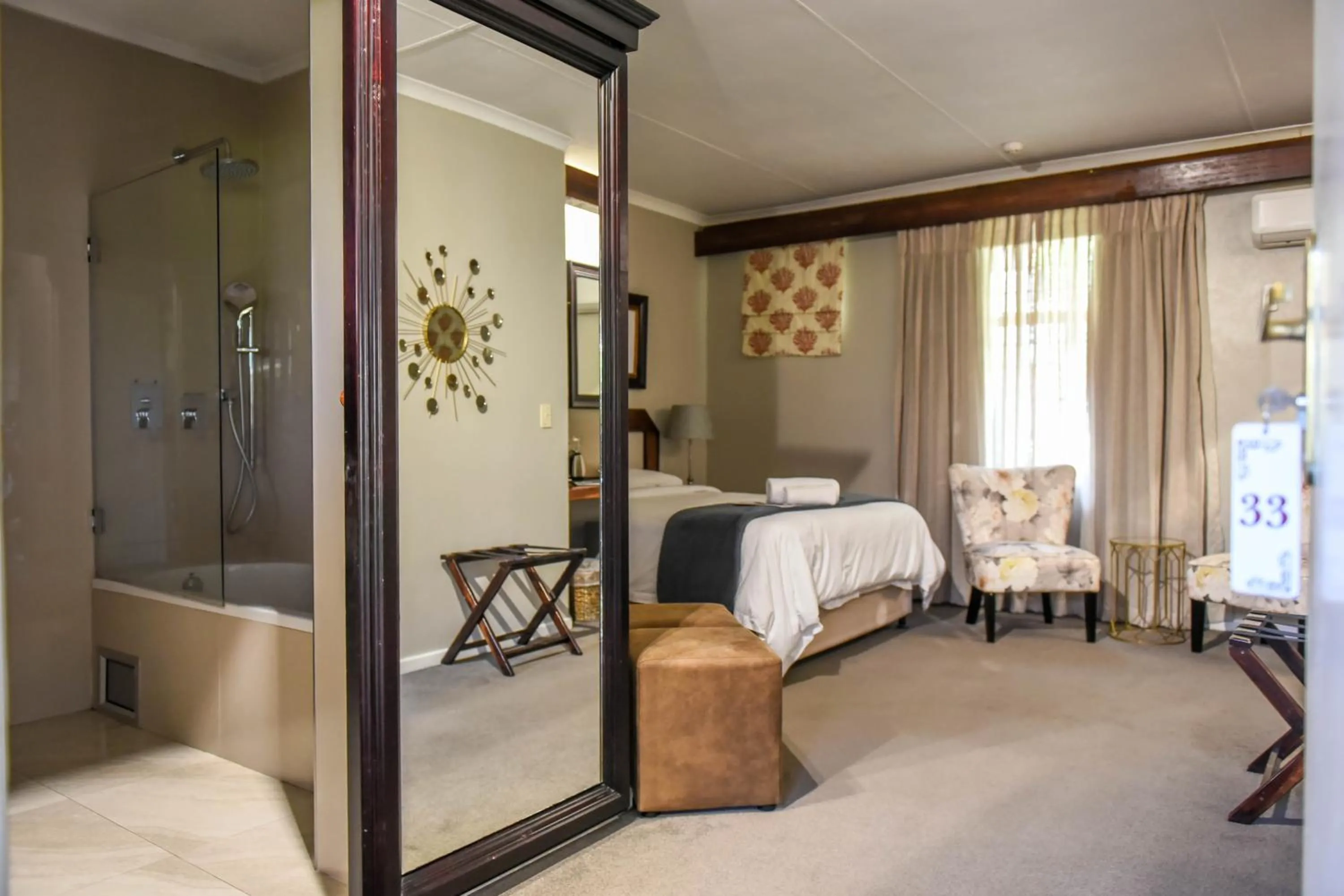 People, Bed in Oxford Lodge Vryheid