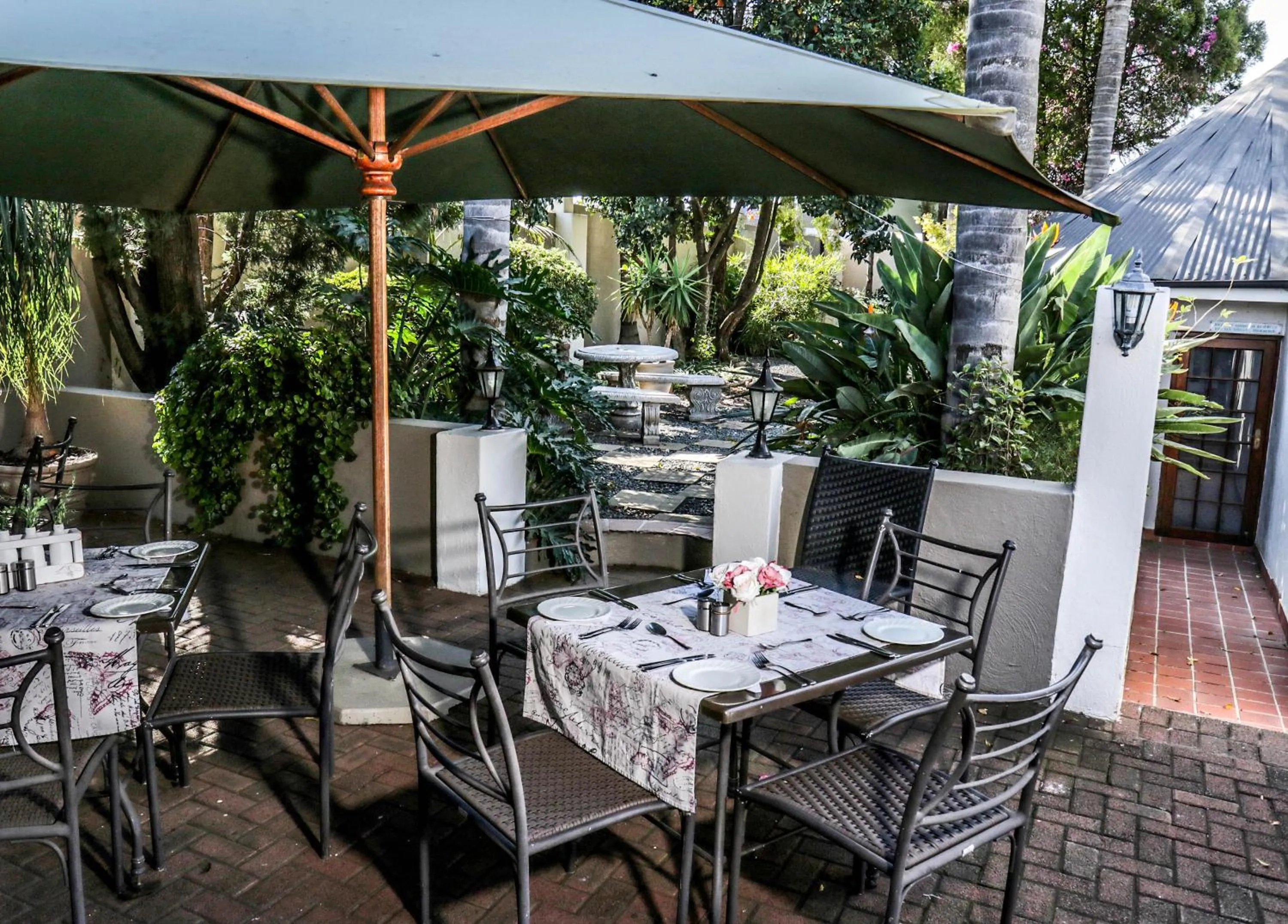 Restaurant/places to eat in Oxford Lodge Vryheid