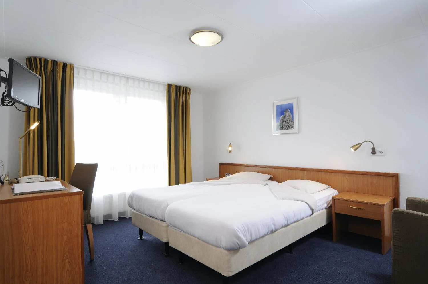 Photo of the whole room, Bed in Hotel de Burg