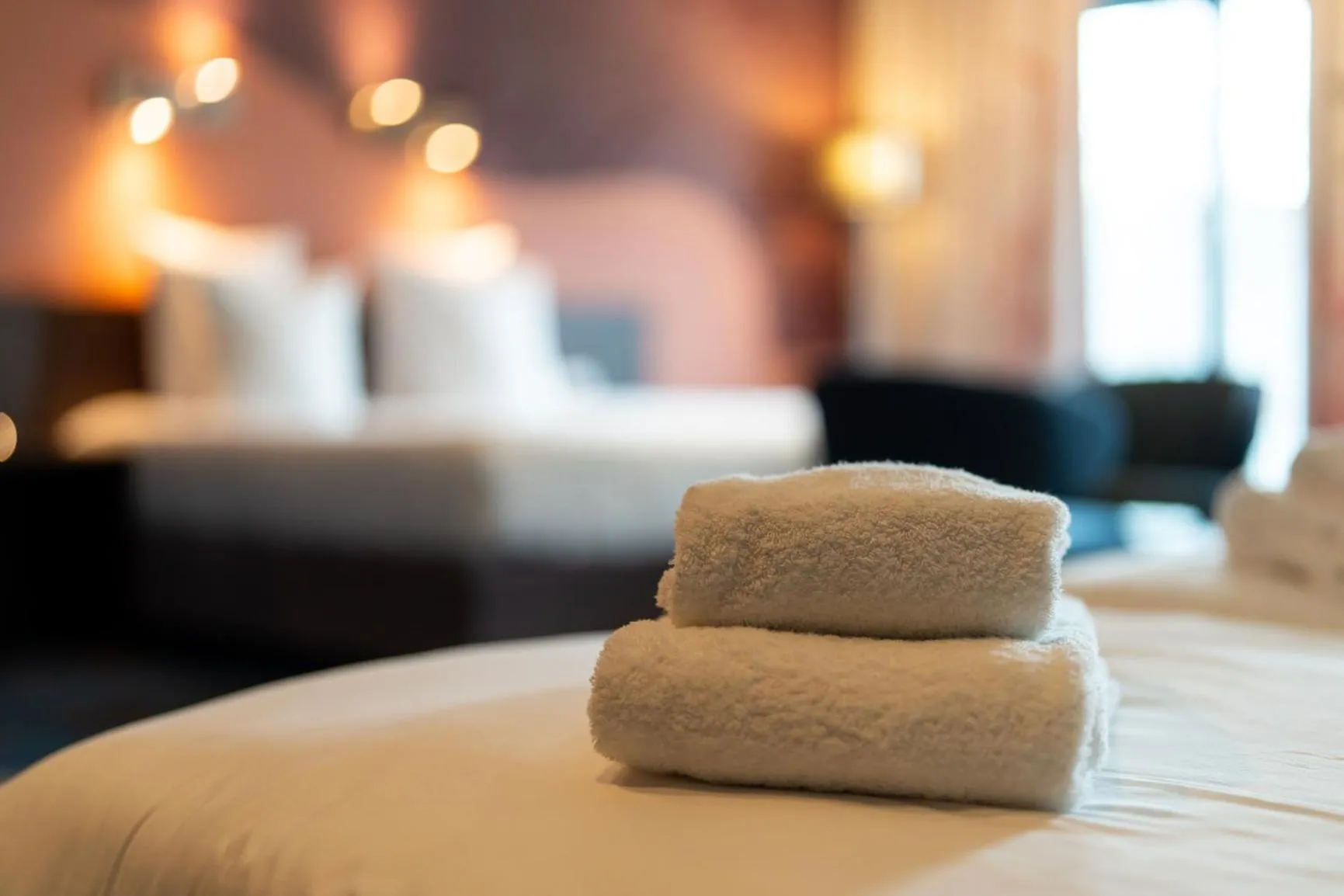 Decorative detail, Bed in Hampshire Hotel - Delft Centre