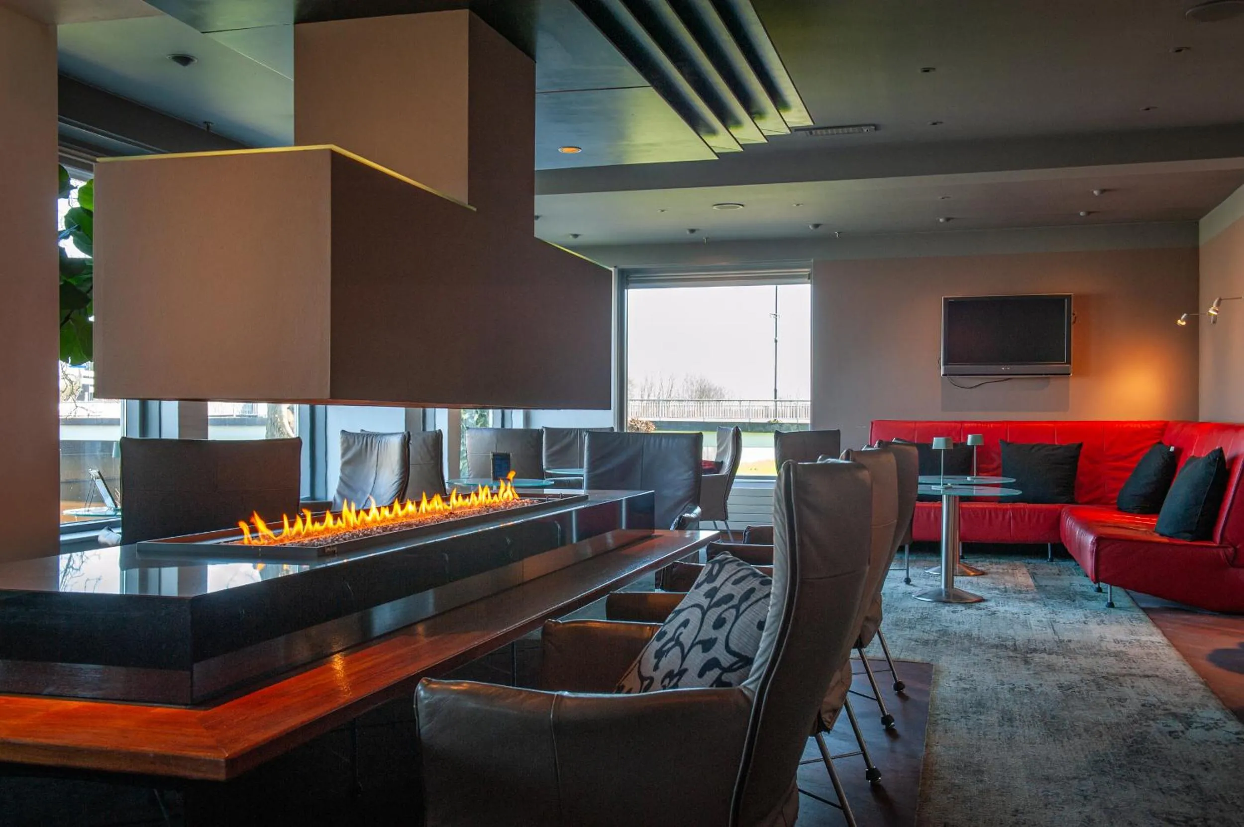 Restaurant/places to eat in De Zon Hotel & Restaurant by Flow