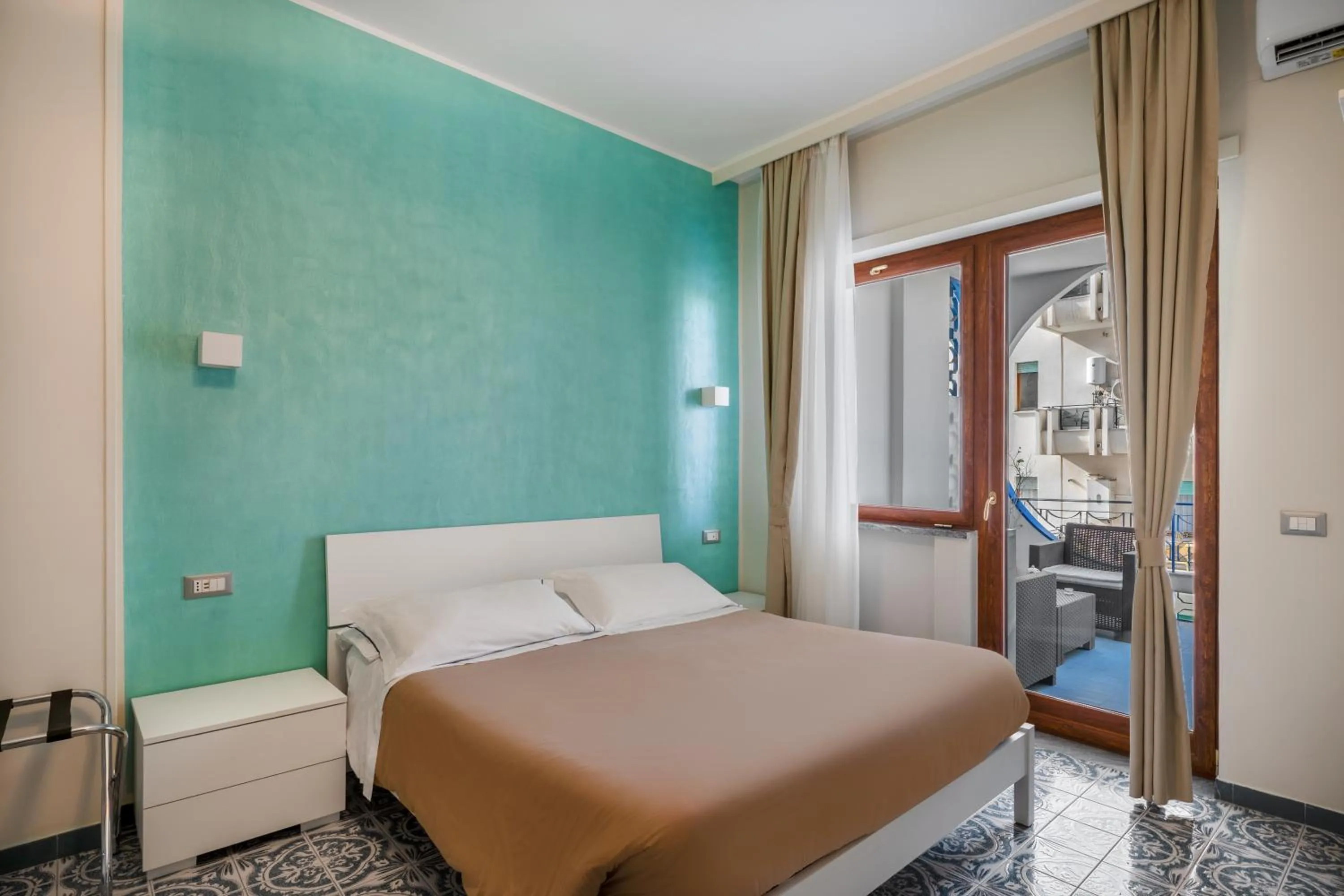 Bed in The Reef Sorrento