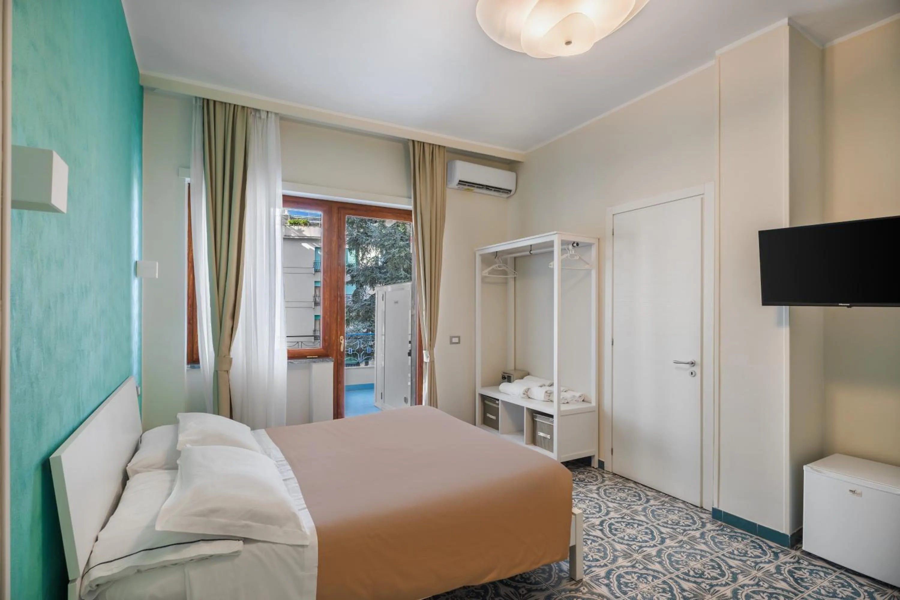 Bed in The Reef Sorrento