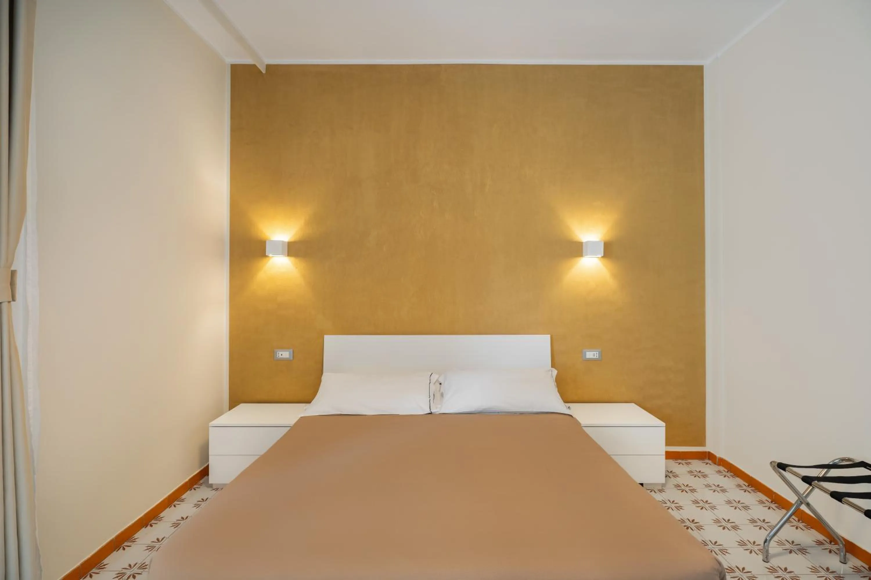 Bed in The Reef Sorrento