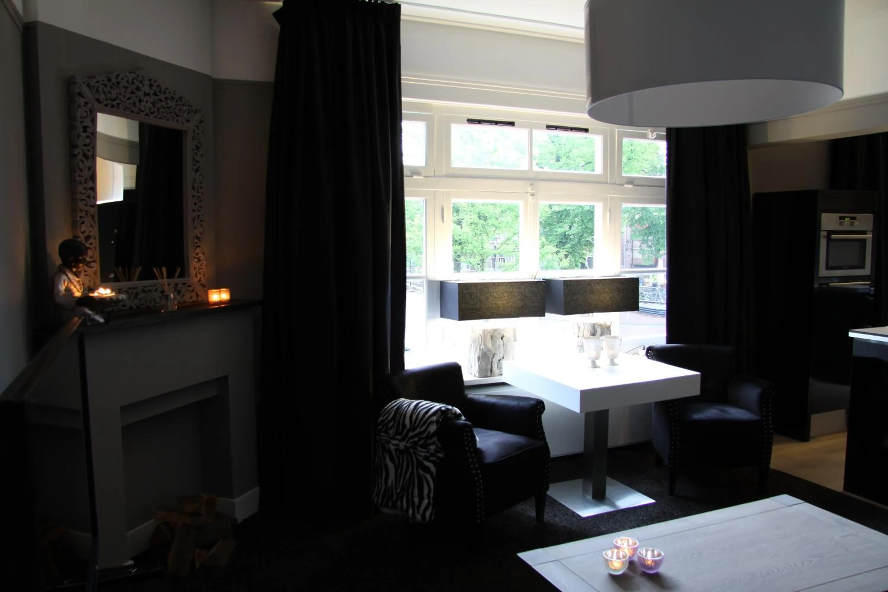 Dining area in Hotel Huis van Bewaring - Bijzonder boutique hotel in historisch pand