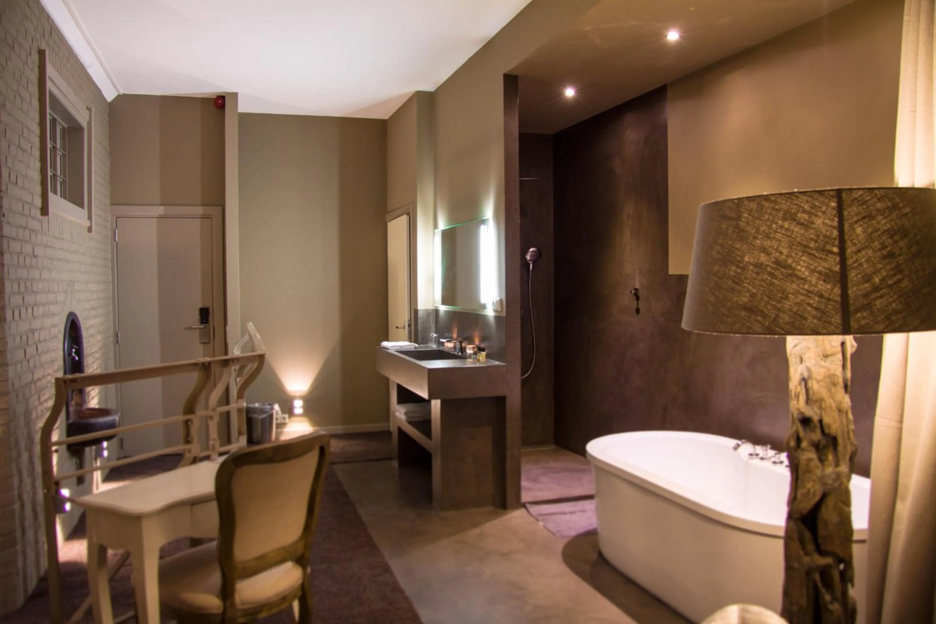 Bathroom in Hotel Huis van Bewaring - Bijzonder boutique hotel in historisch pand