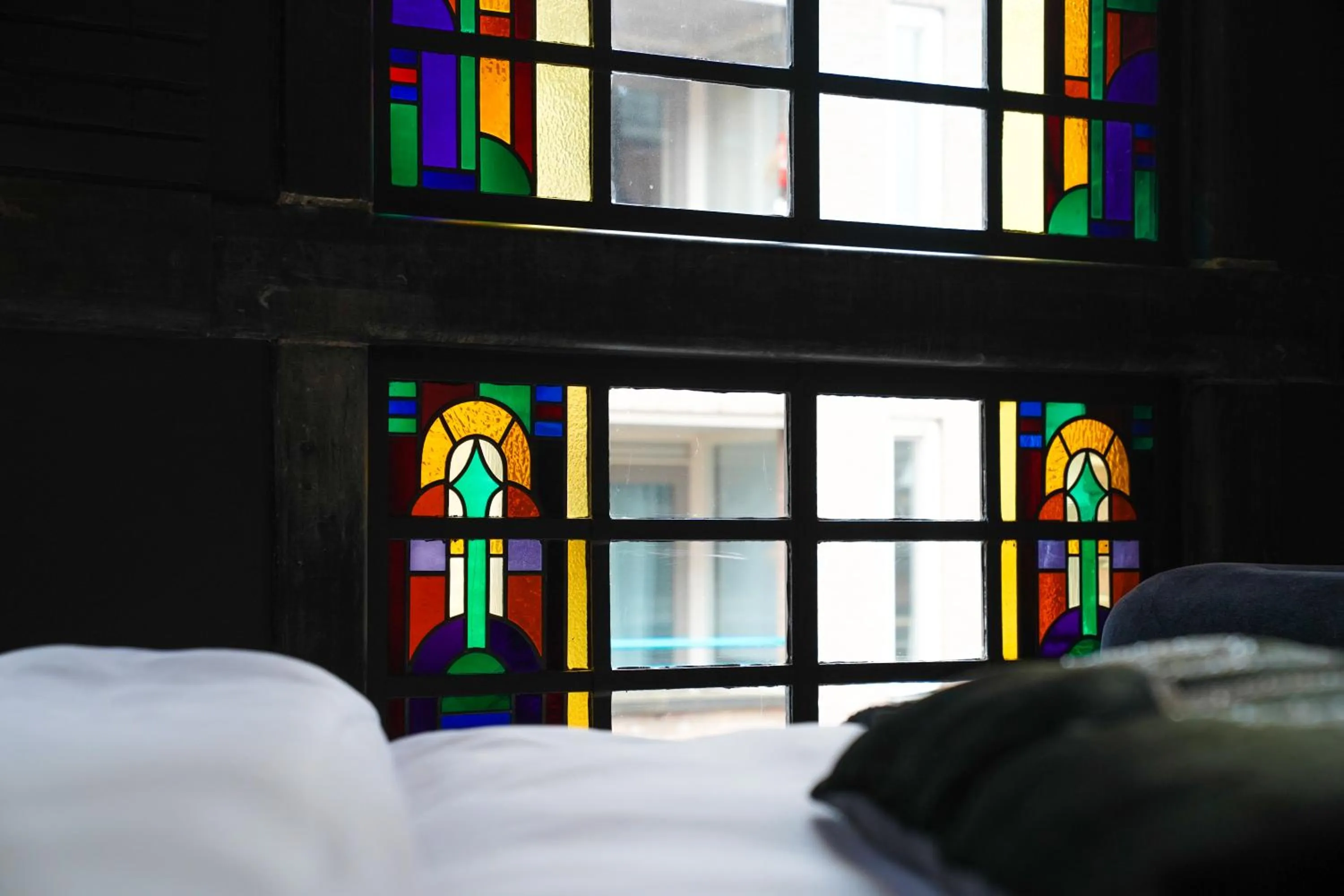 Bed in Hotel Huis van Bewaring - Bijzonder boutique hotel in historisch pand