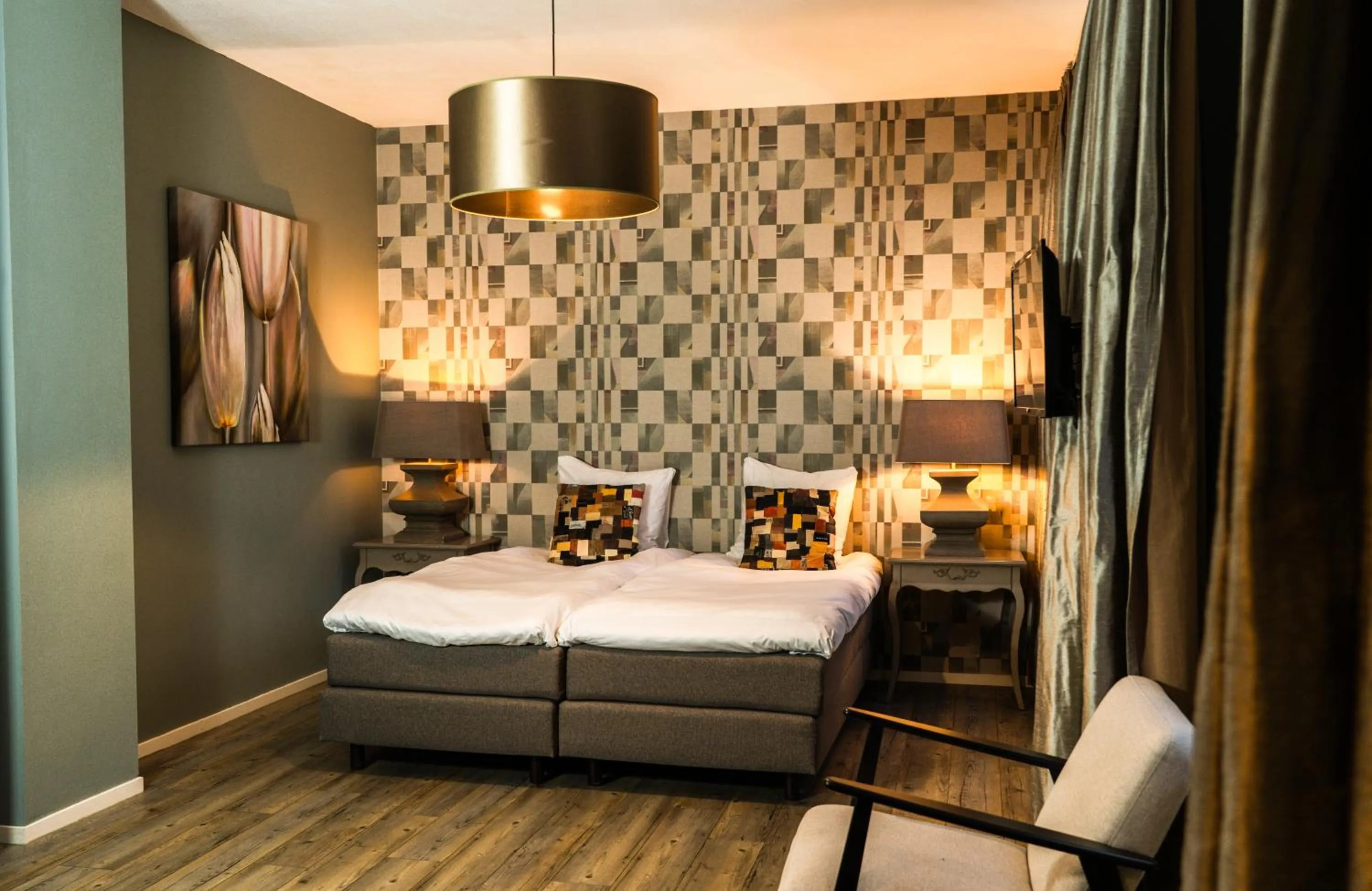 Bed in Hotel Huis van Bewaring - Bijzonder boutique hotel in historisch pand