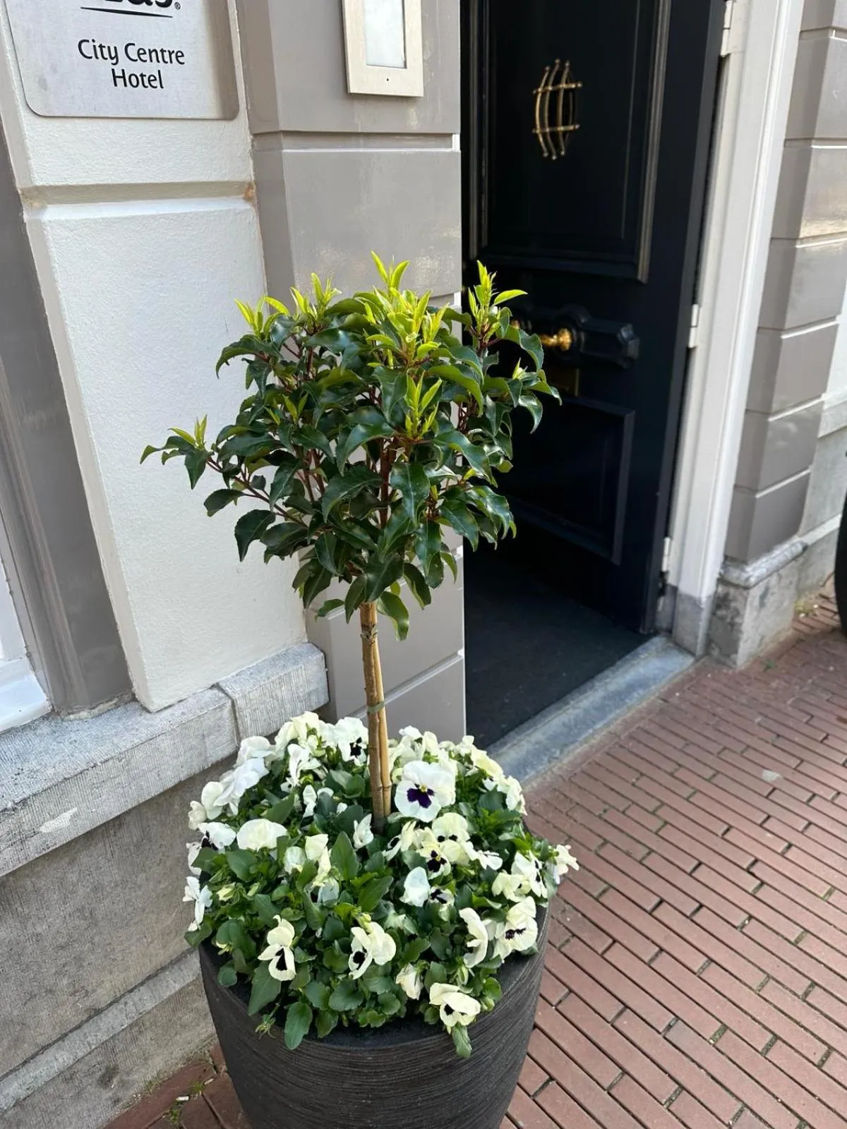 Facade/entrance in Good Seasons Hotel Den Bosch