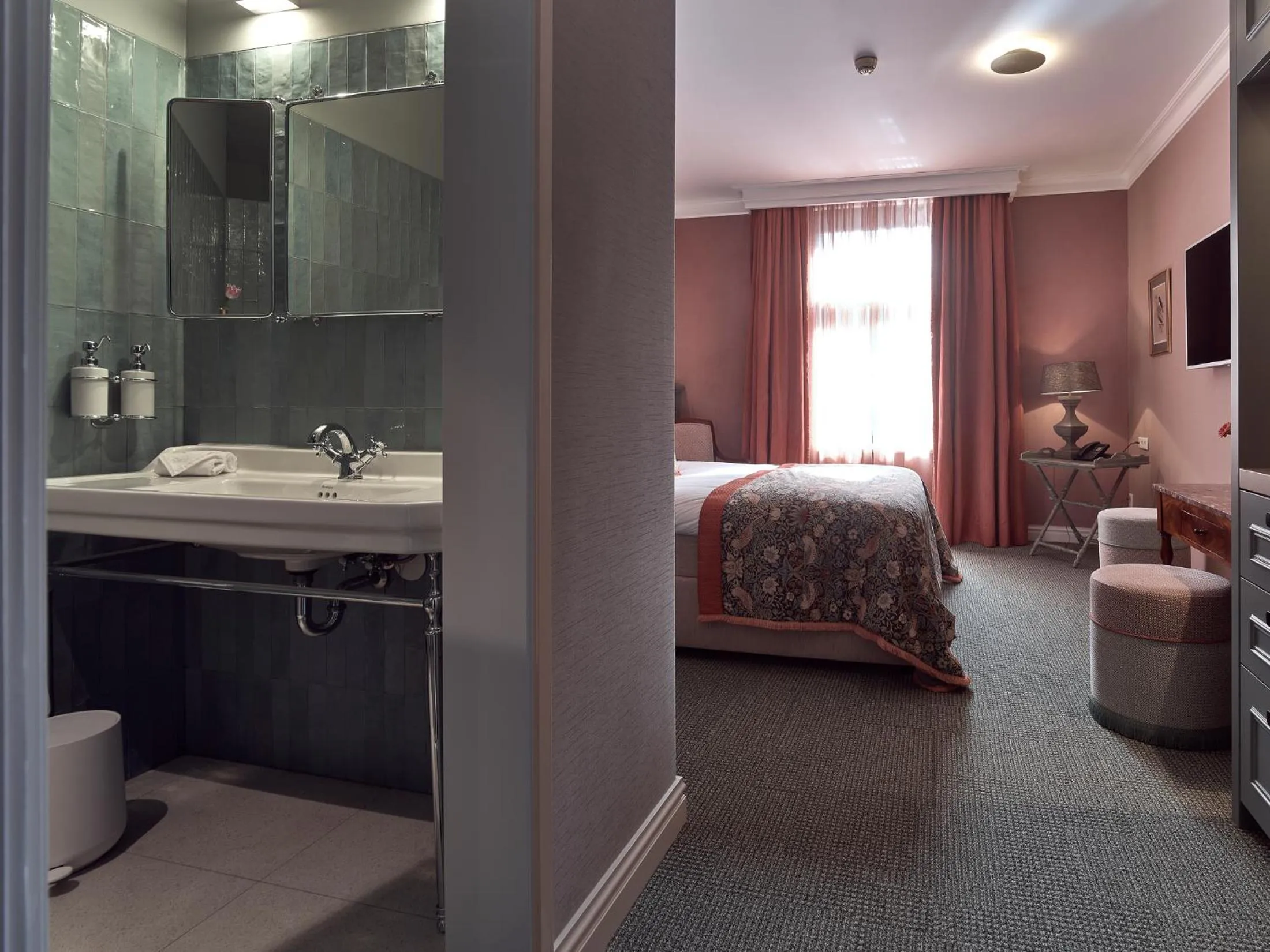 Bed in Good Seasons Hotel Den Bosch