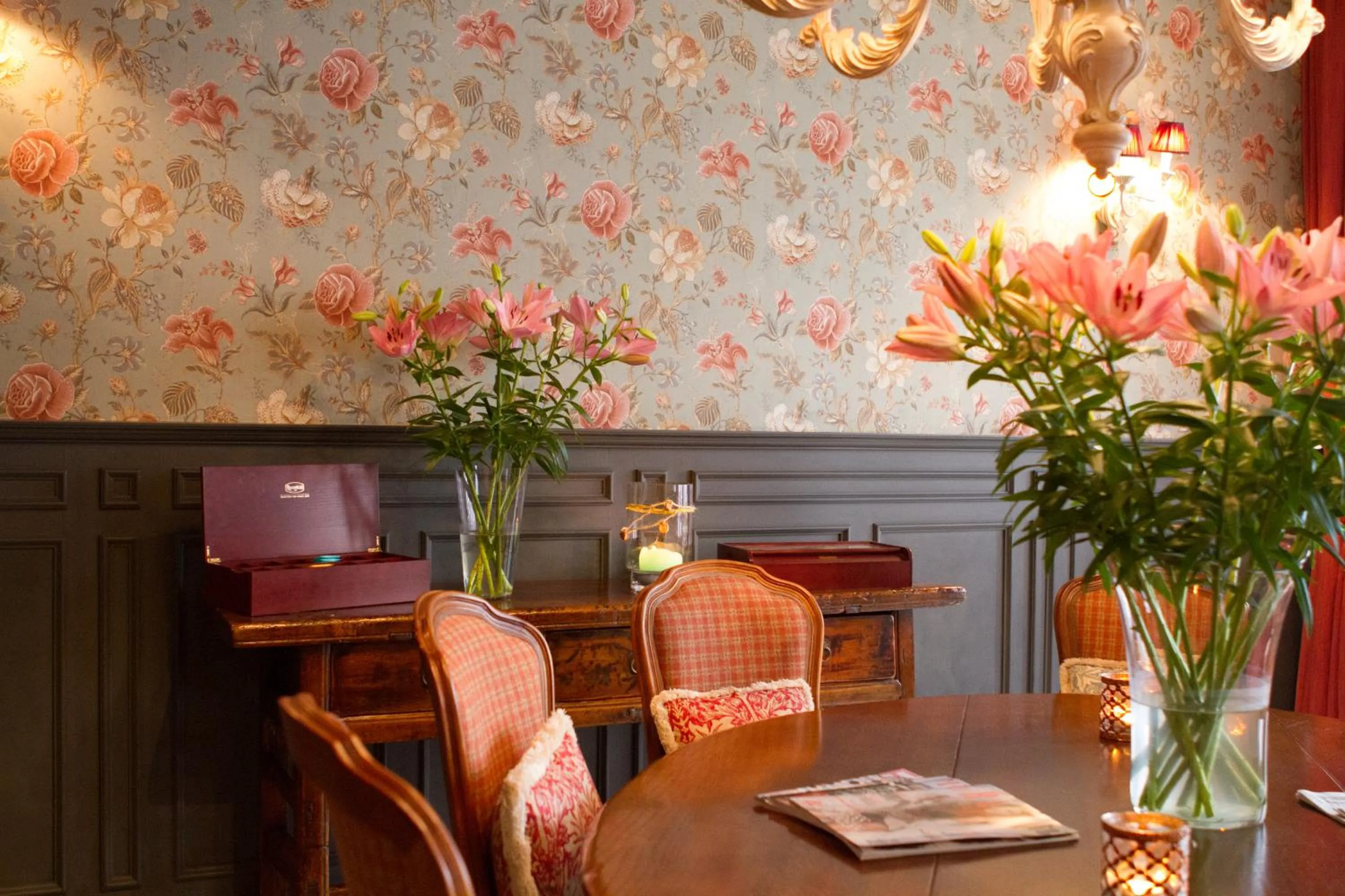 Lounge or bar in Good Seasons Hotel Den Bosch