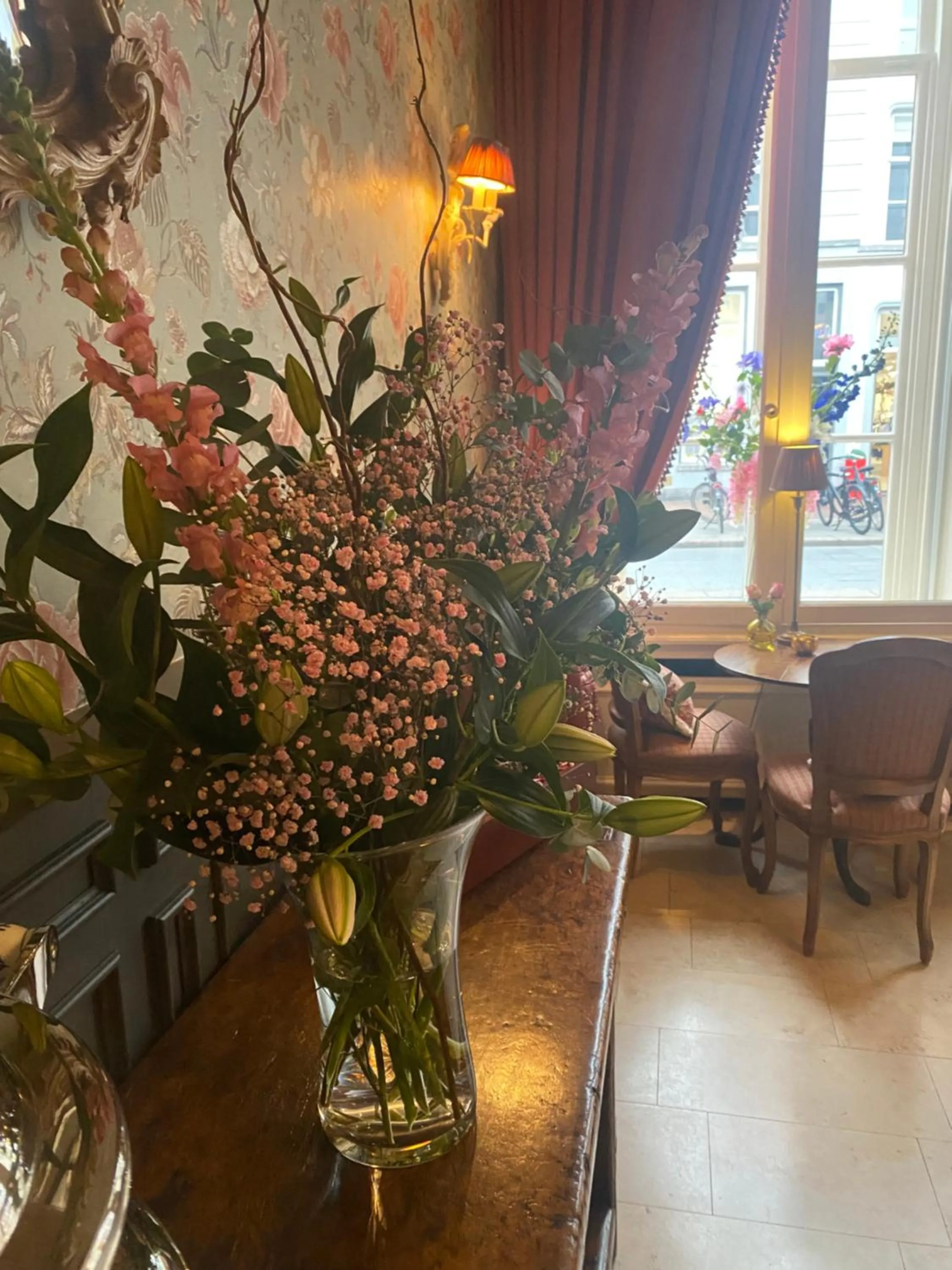 Lobby or reception in Good Seasons Hotel Den Bosch