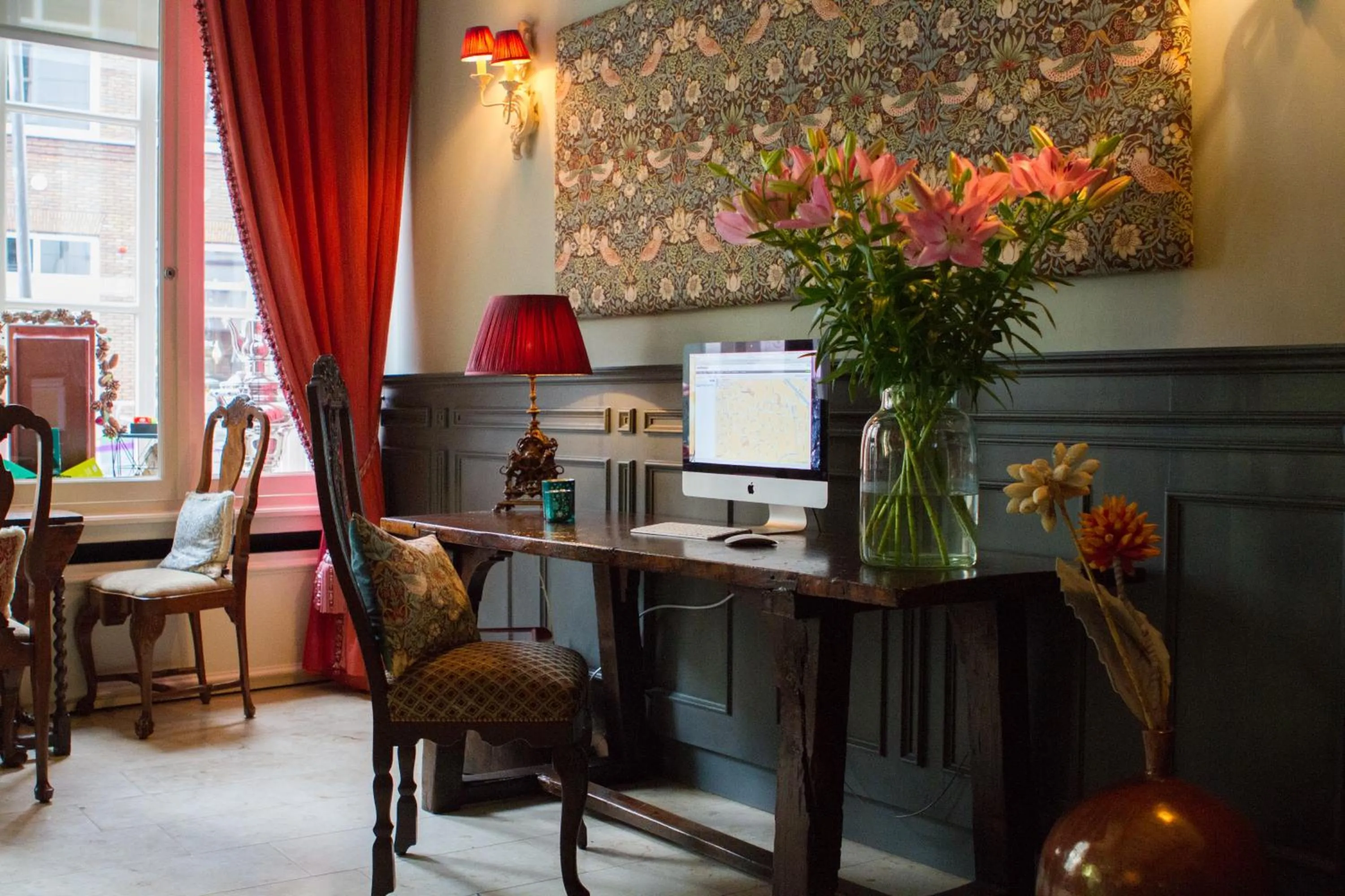 Lobby or reception in Good Seasons Hotel Den Bosch