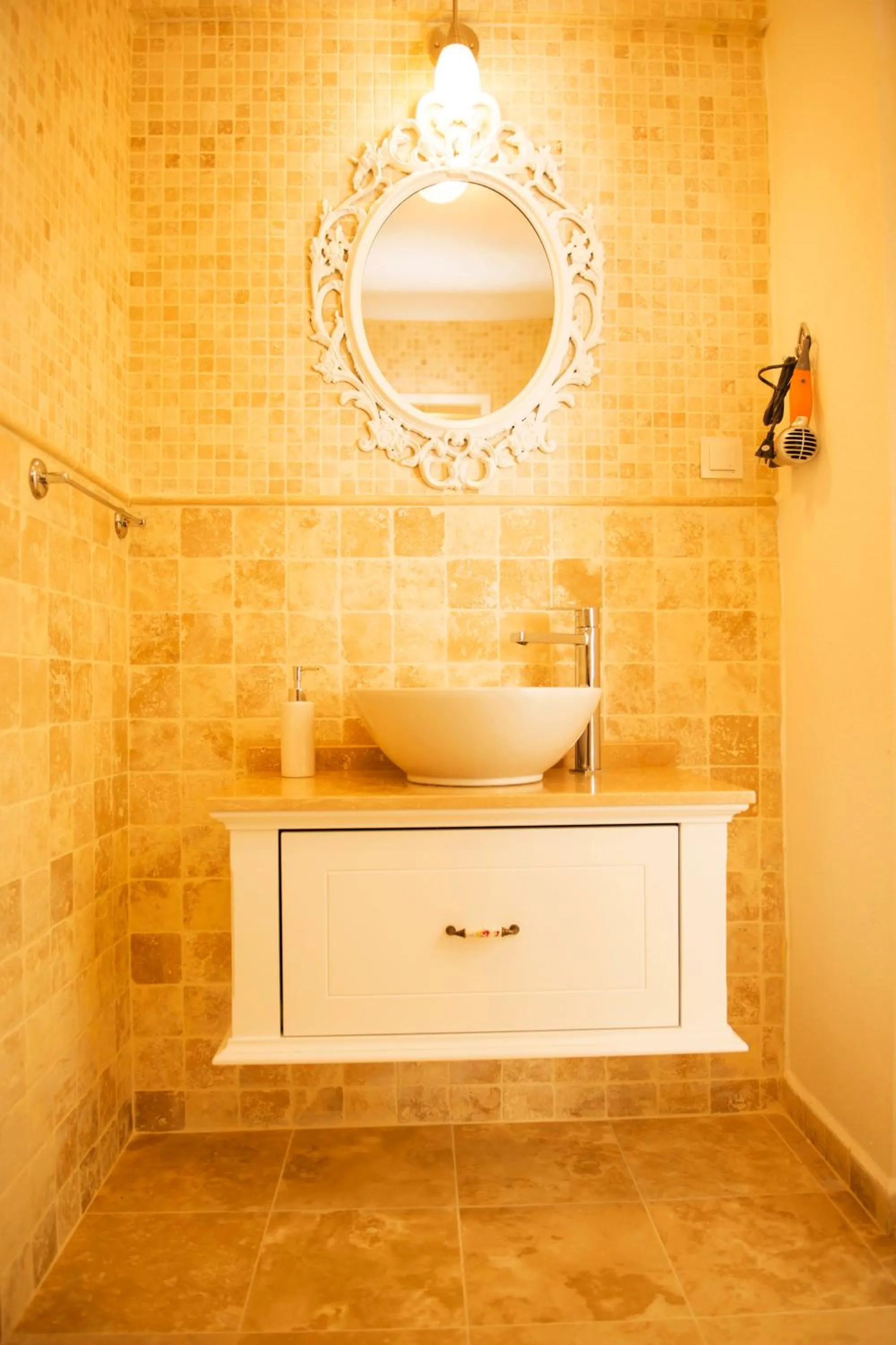 Bathroom in Selin Hotel