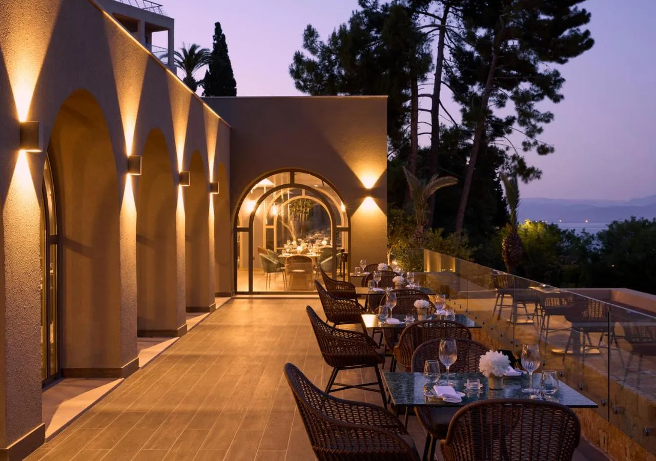Restaurant/places to eat in MarBella, Mar-Bella Collection