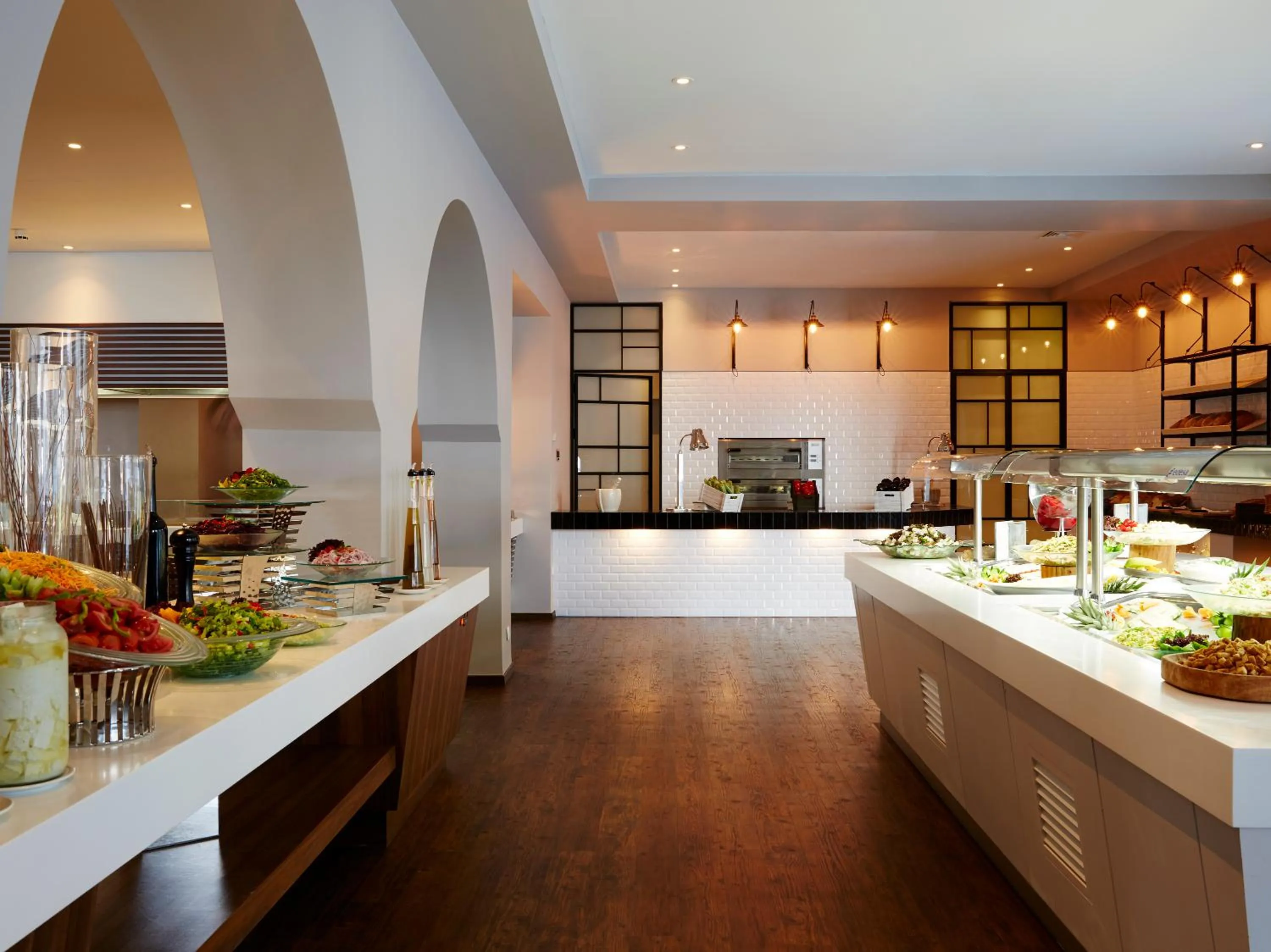 Restaurant/places to eat in MarBella, Mar-Bella Collection