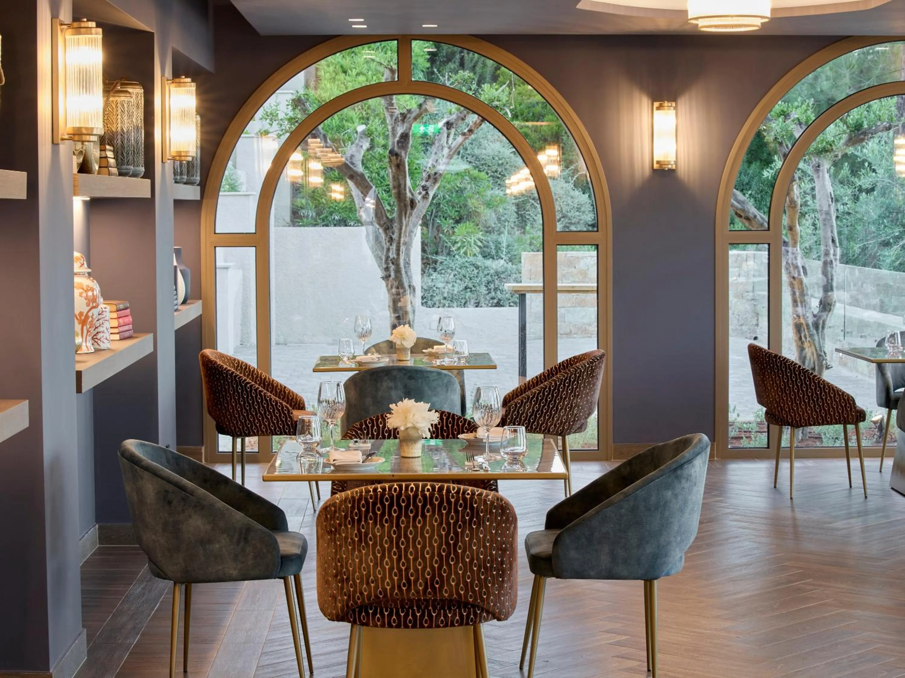 Restaurant/places to eat in MarBella, Mar-Bella Collection