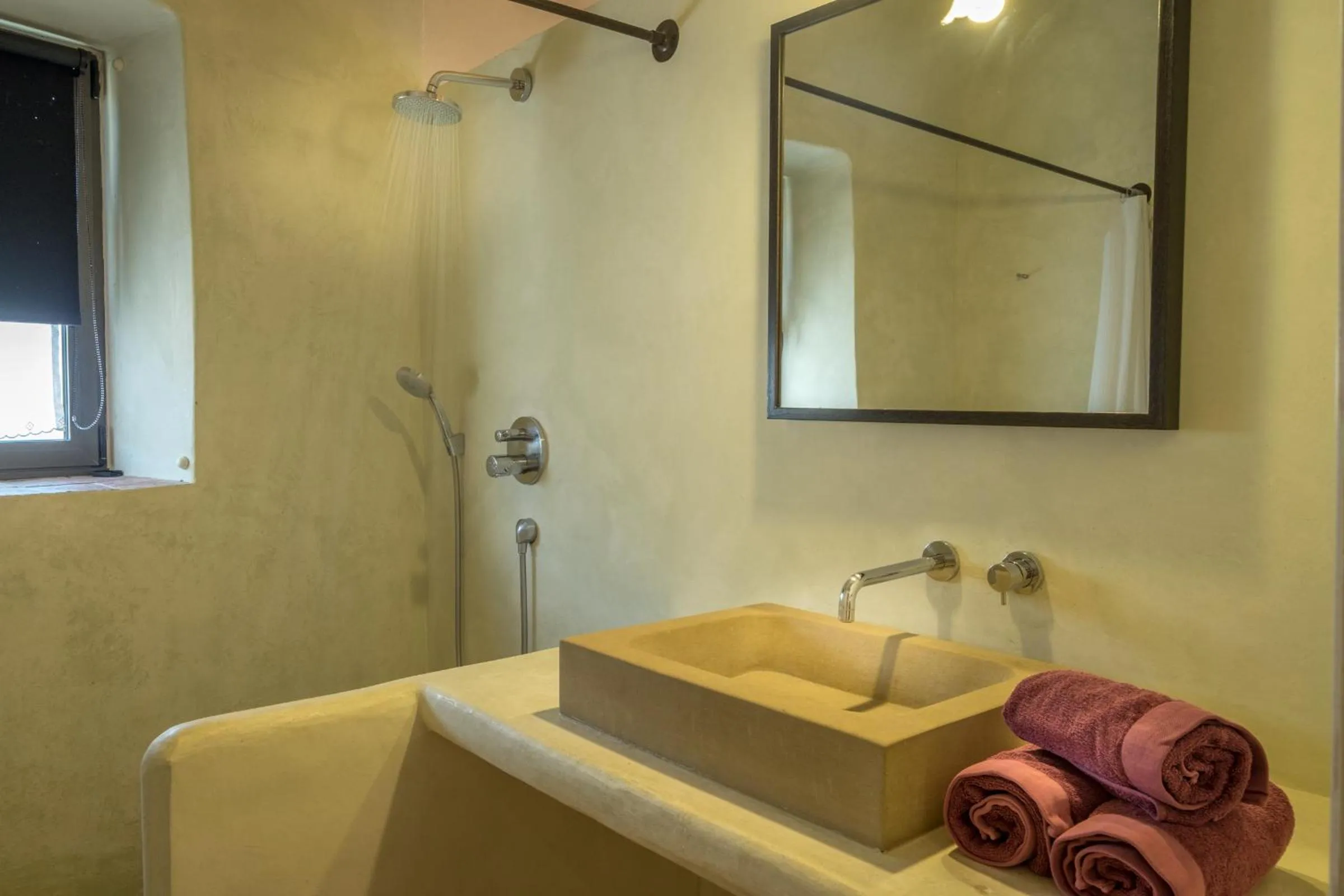 Shower in Can Caranta