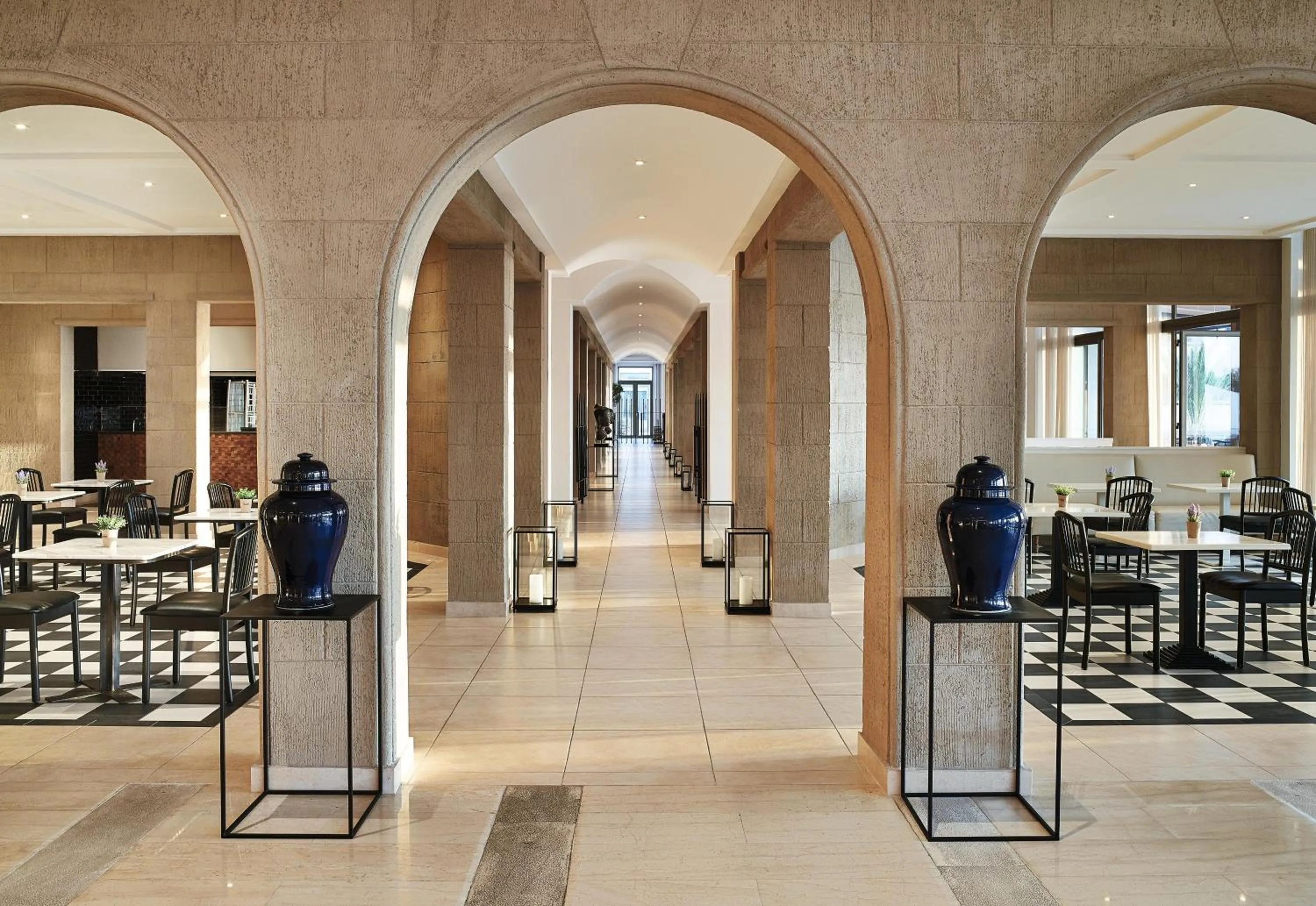 Restaurant/places to eat in Grecotel Lux Me Dama Dama