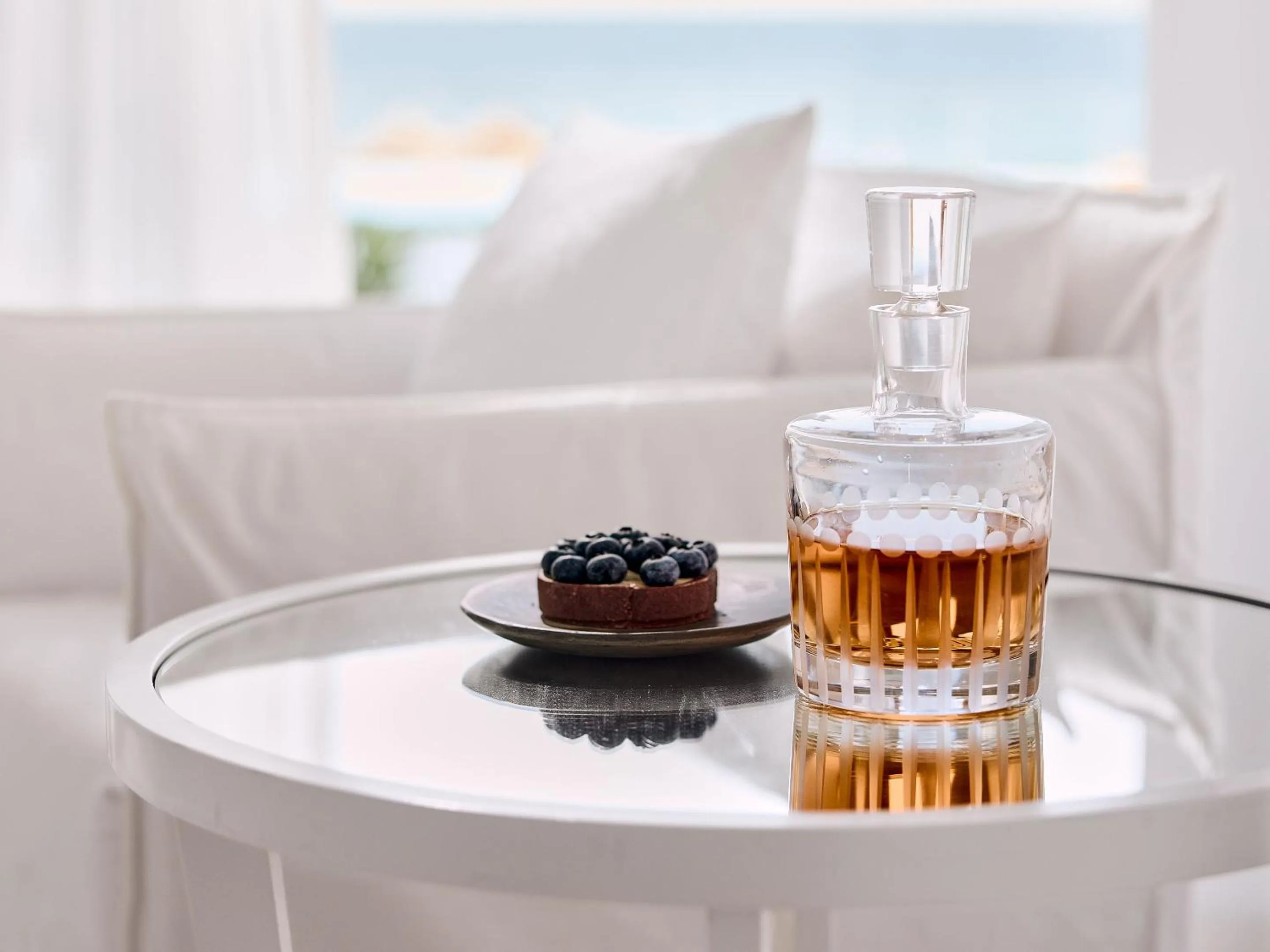 Drinks in Grecotel LUXME White