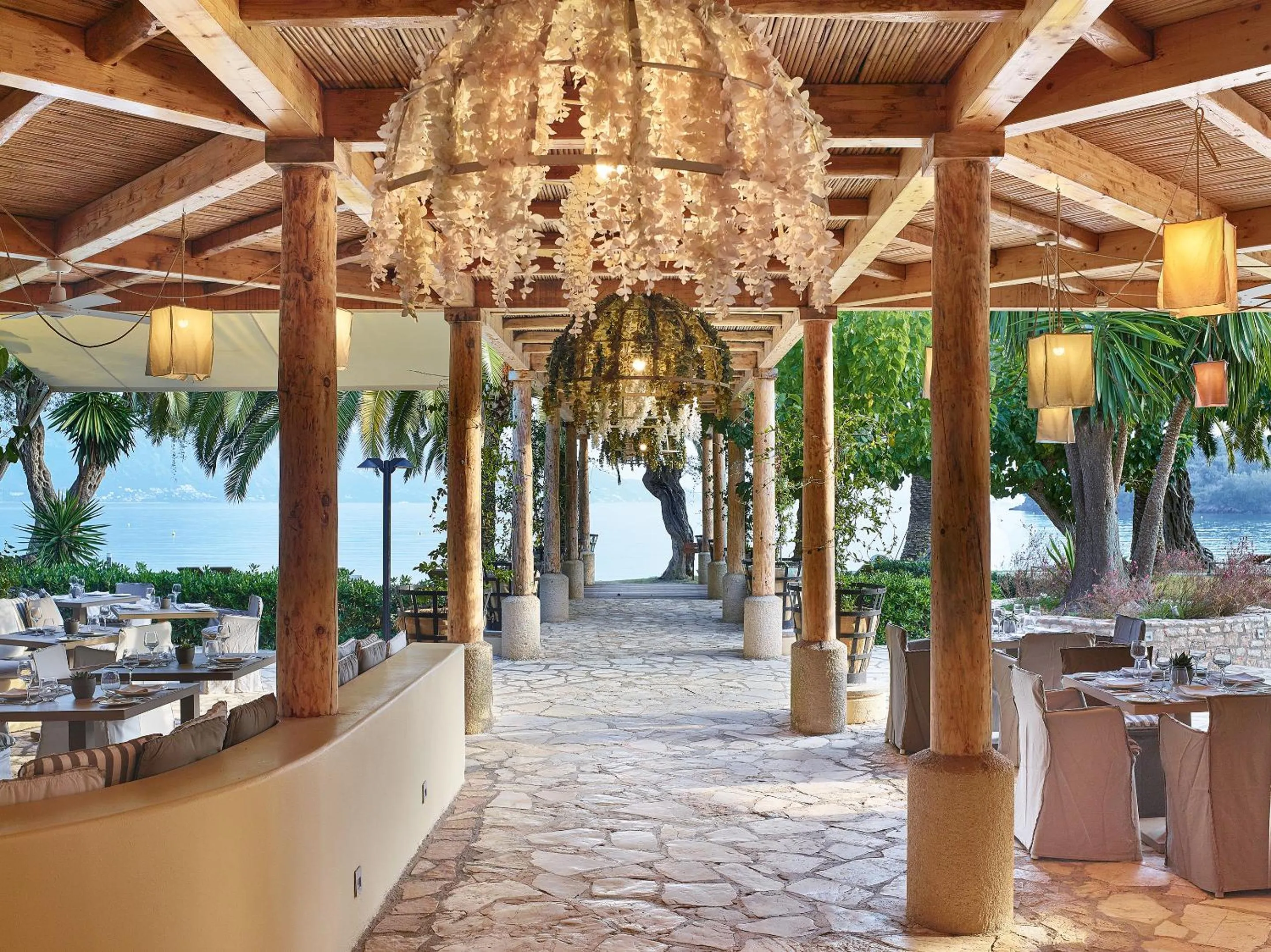 Restaurant/places to eat in Grecotel LUXME Daphnila Bay