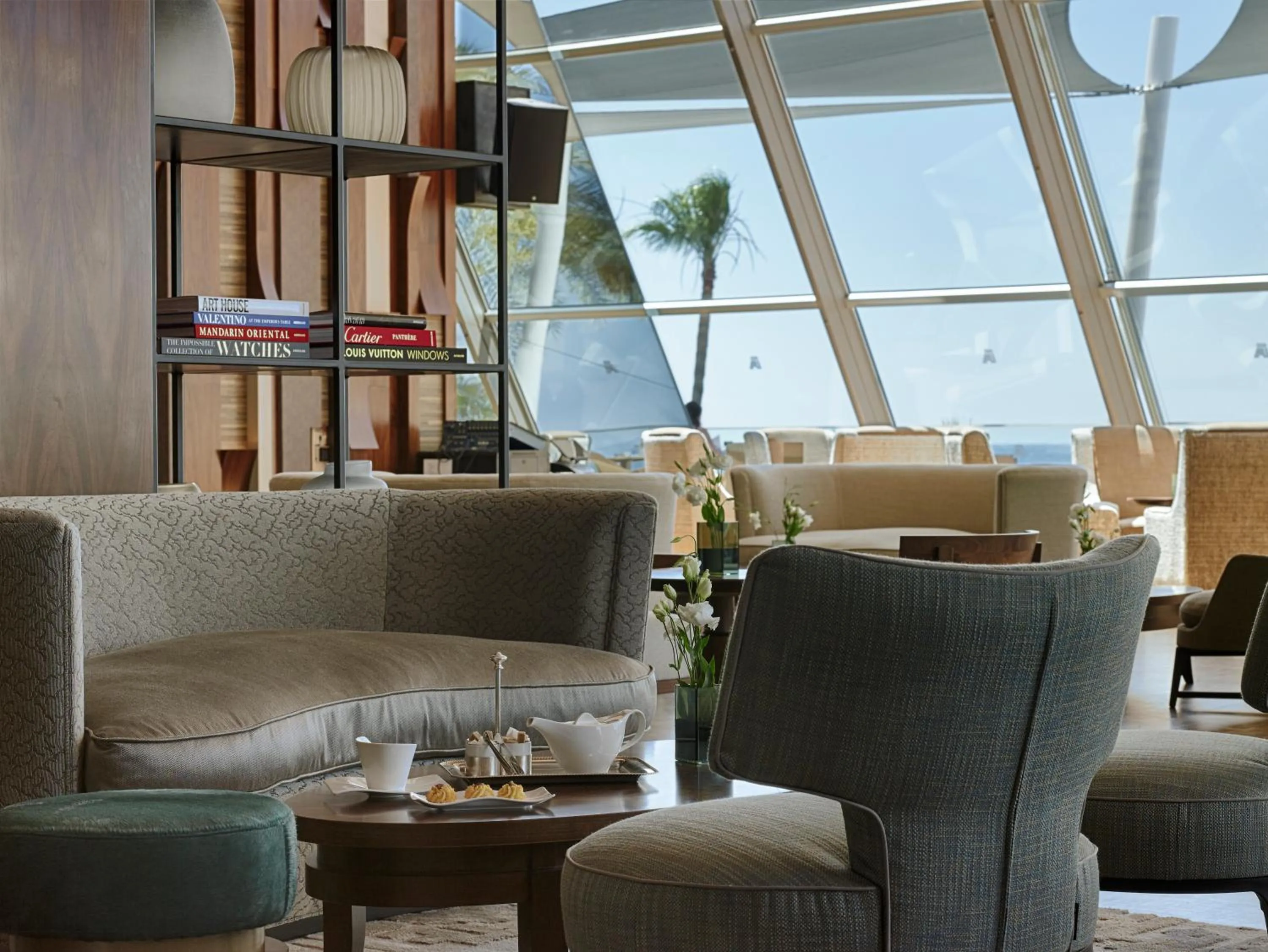 Lounge or bar in Amathus Beach Hotel Limassol