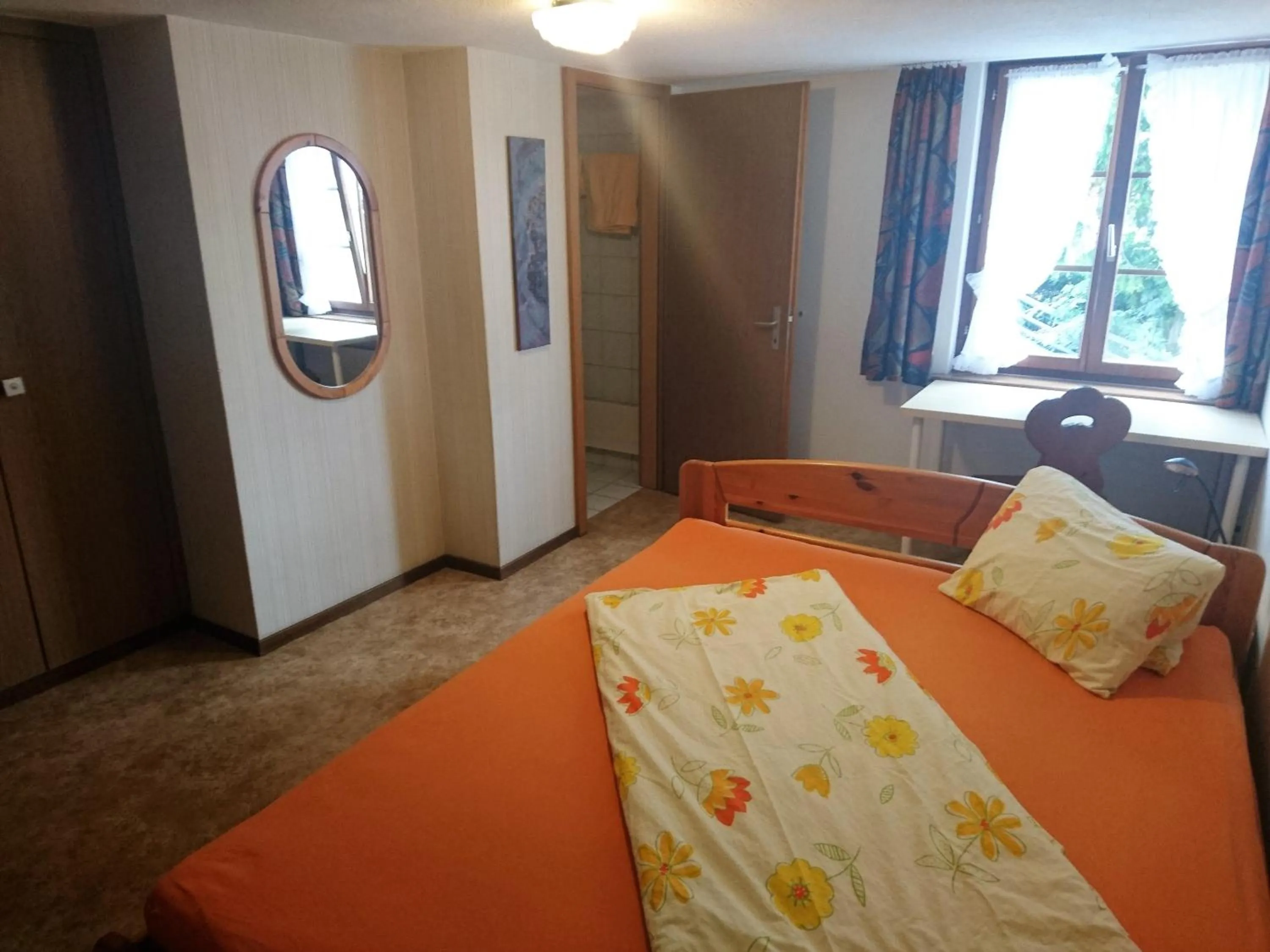 Photo of the whole room, Bed in Gasthaus zum Ochsen