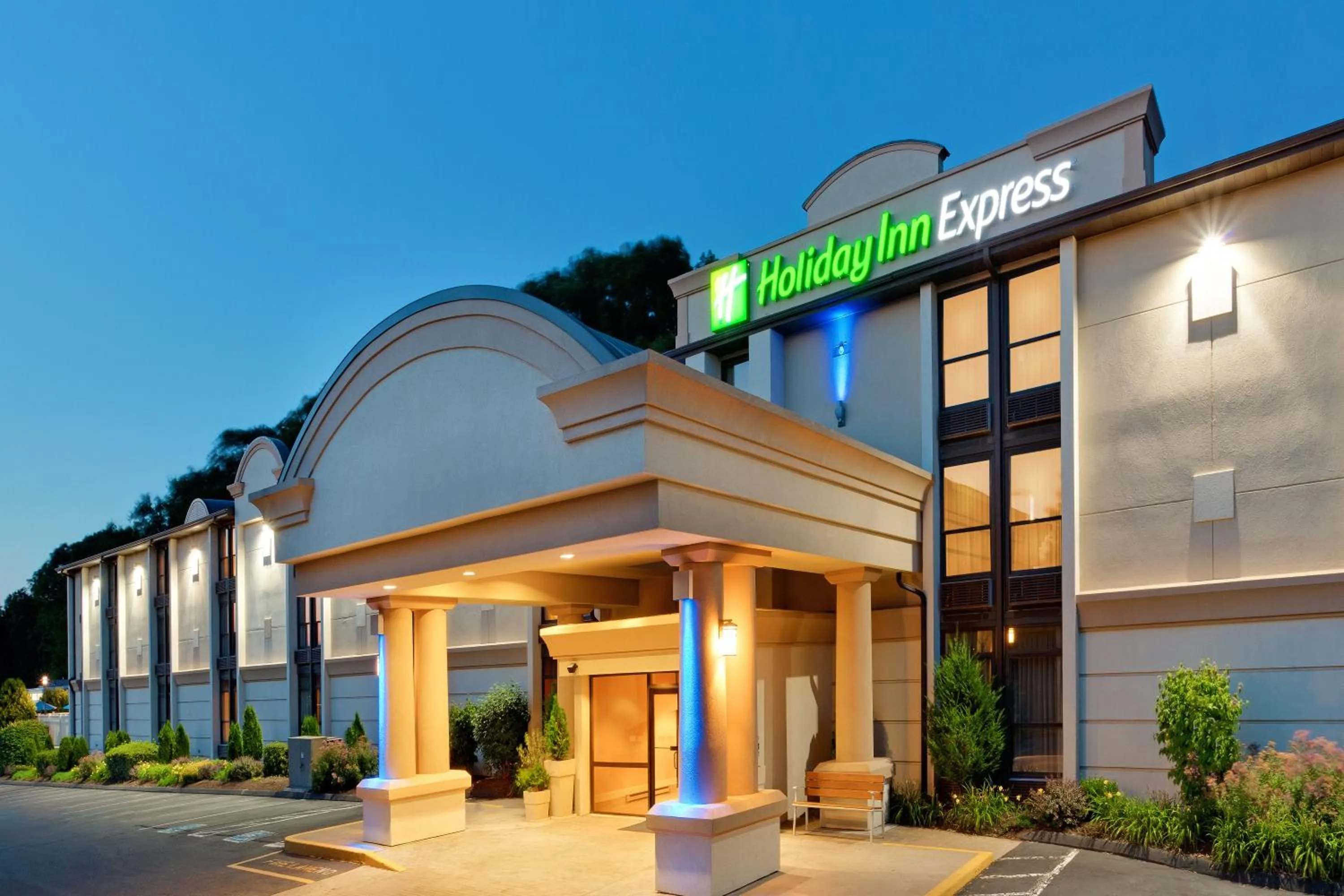 Property building in Holiday Inn Express Southington by IHG