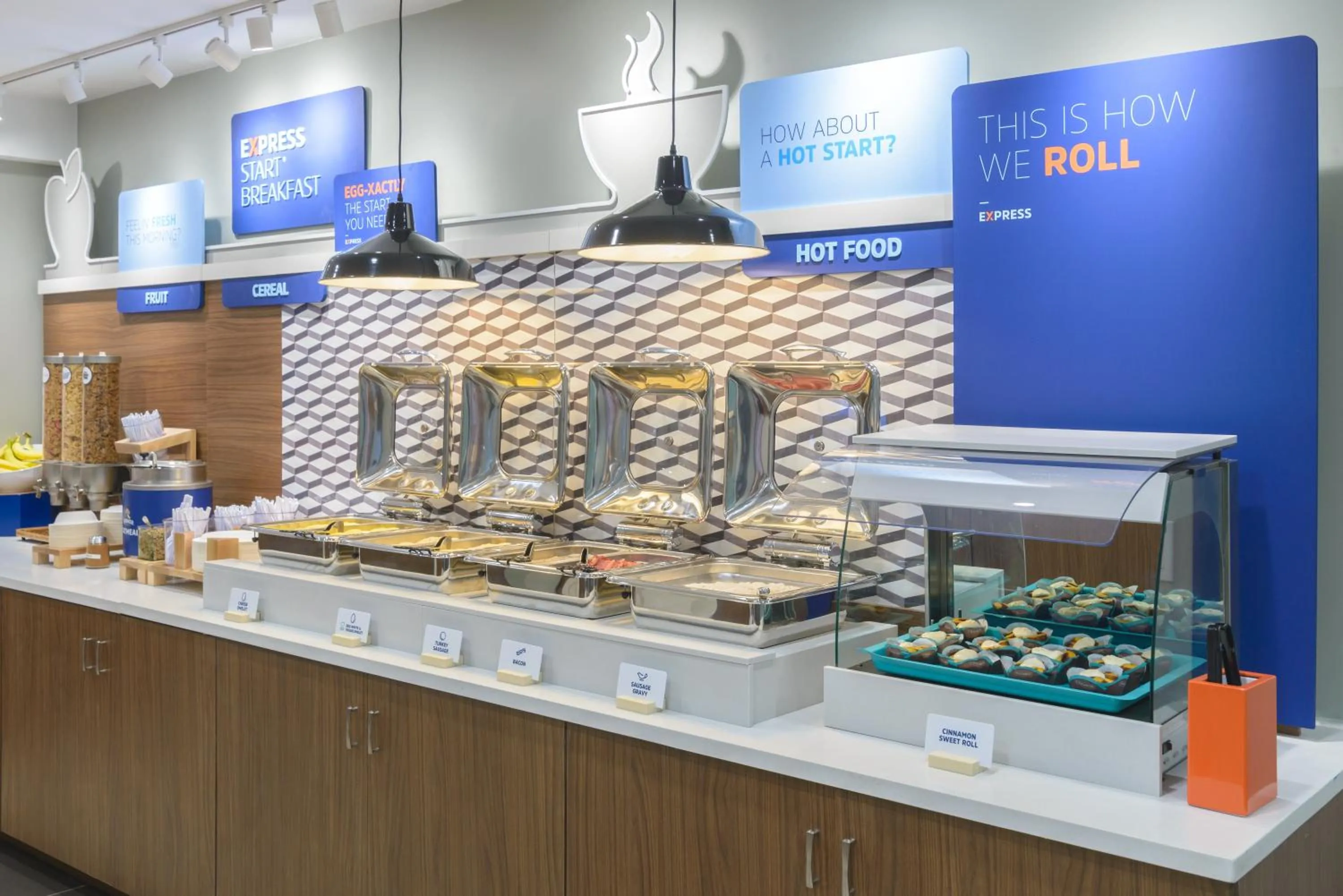 Restaurant/places to eat in Holiday Inn Express Southington by IHG