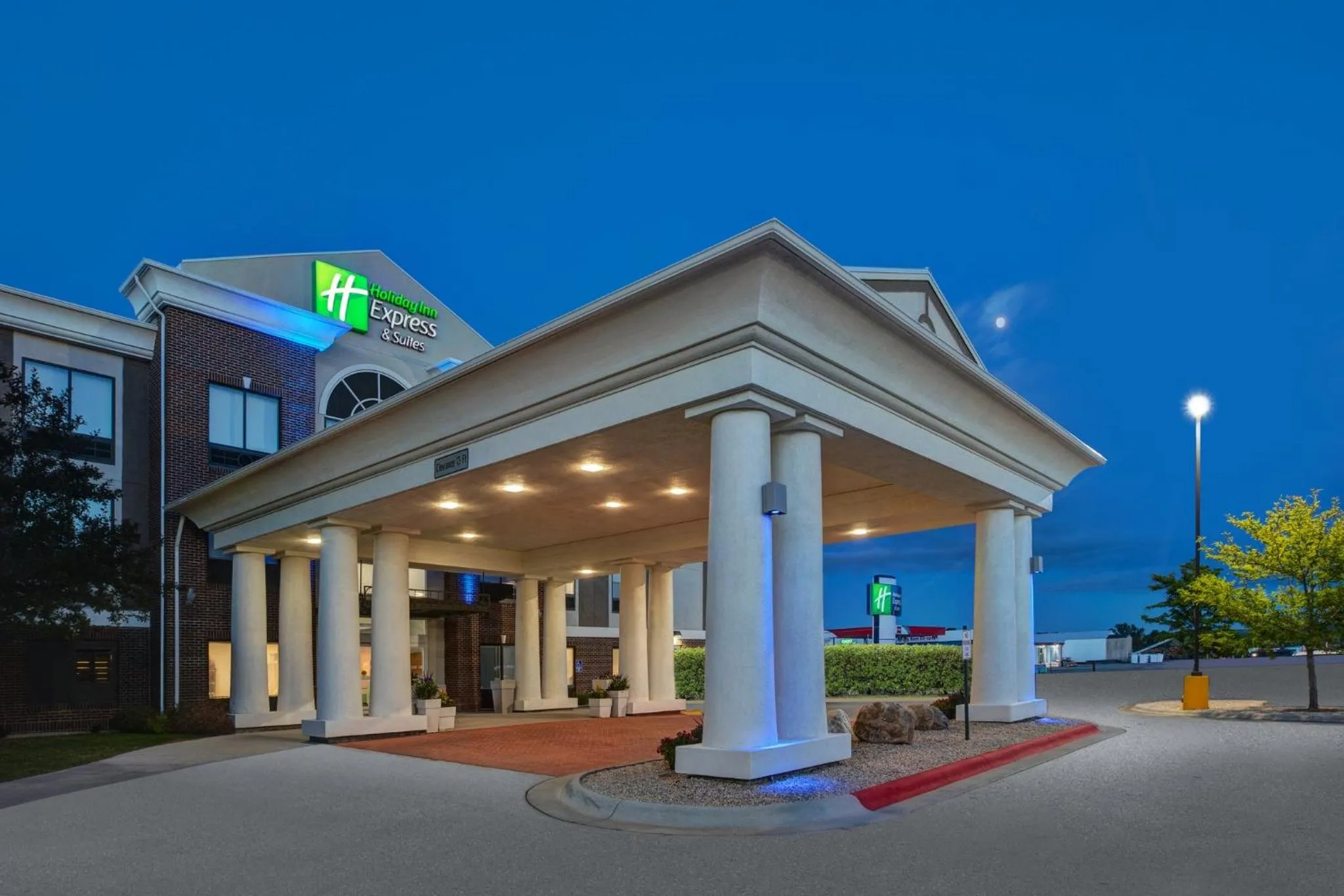 Property building in Holiday Inn Express & Suites Buffalo by IHG